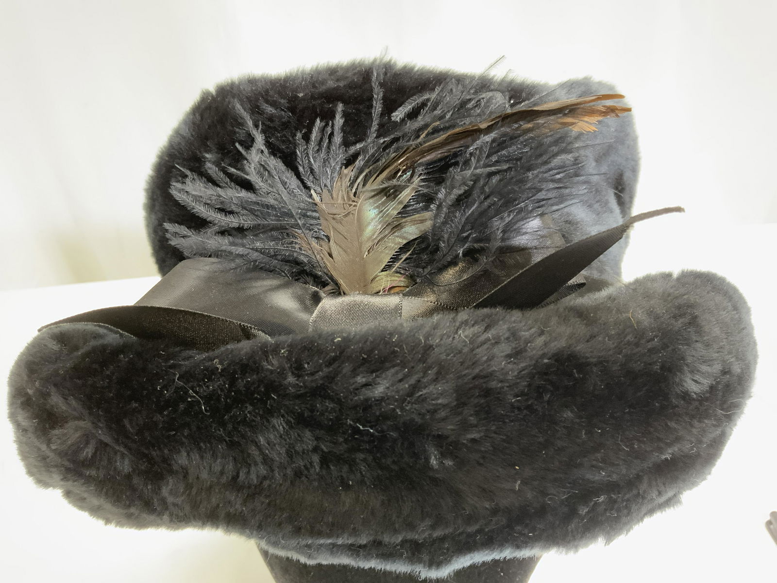 Acrylic Hat W Ribbon & Feather (1 of 8)