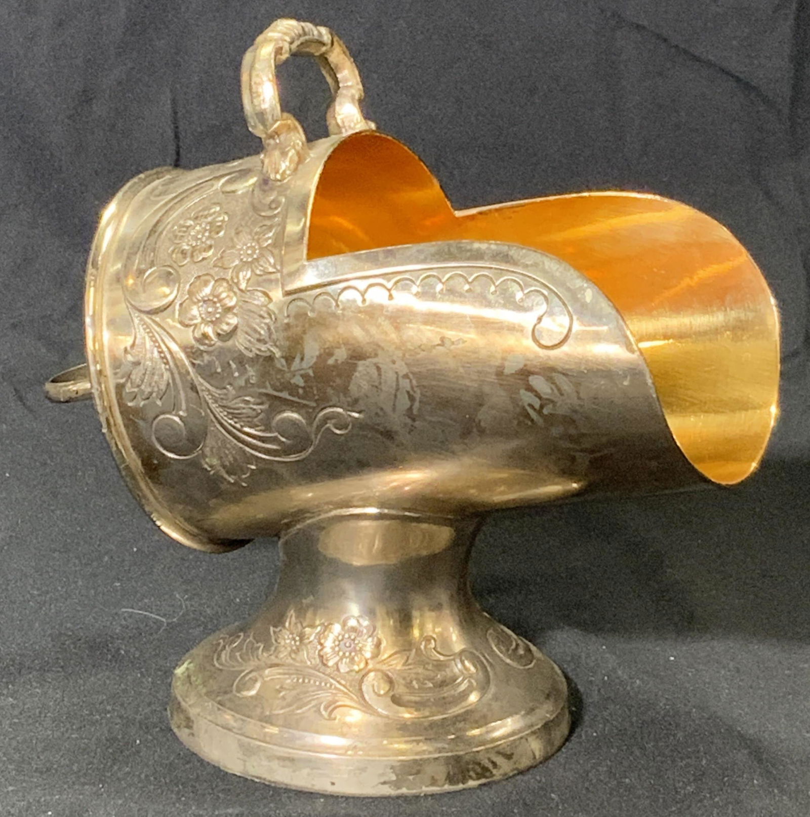 Possibly Silver Plated Vintage Sugar Scuttle (1 of 9)