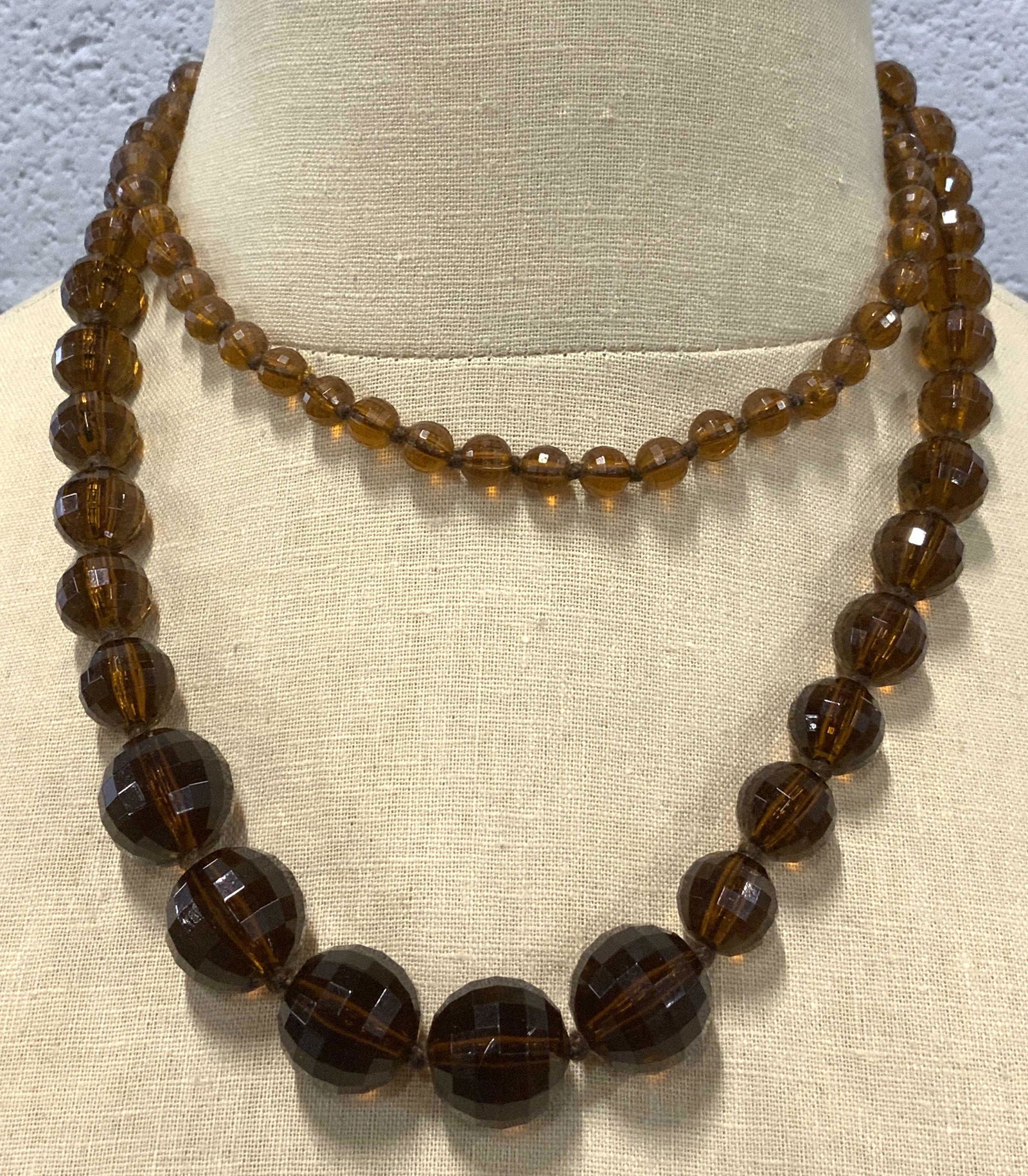 Tapered Amber Toned Beaded Necklace (1 of 5)