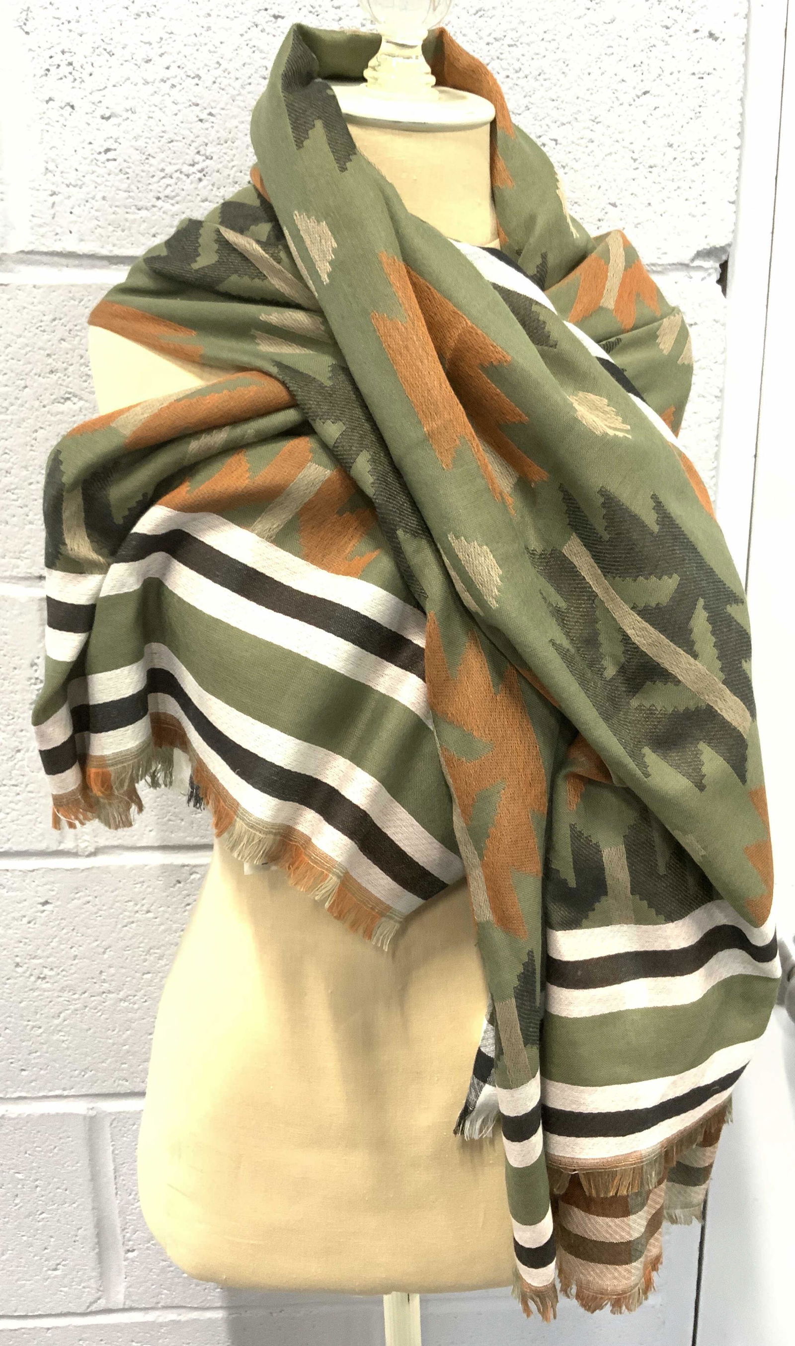 BP Hunter Green Multi Polyester Scarf NWT (1 of 9)