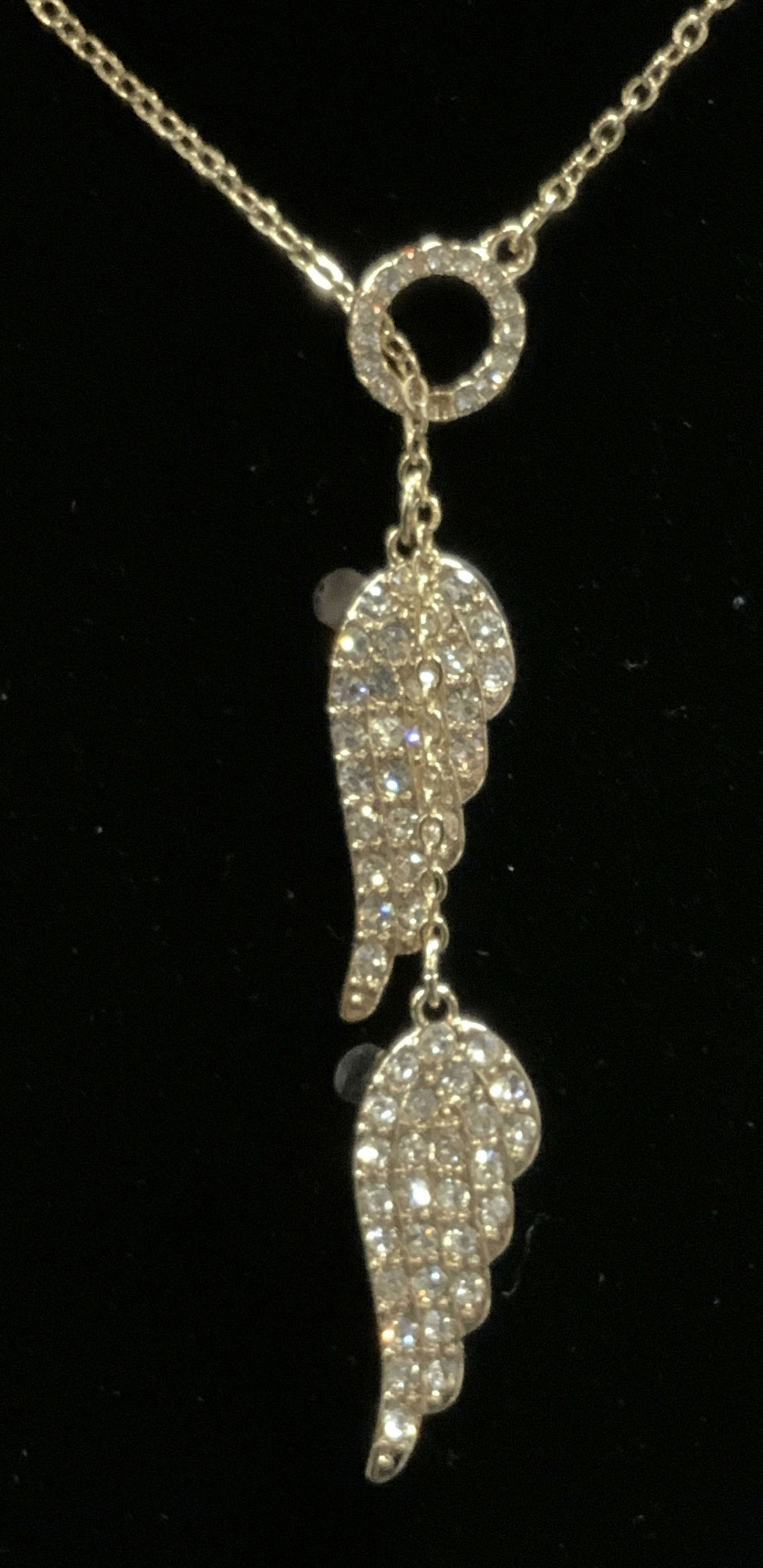 Rhinestoned Angel Wings Pendant Necklace (1 of 4)