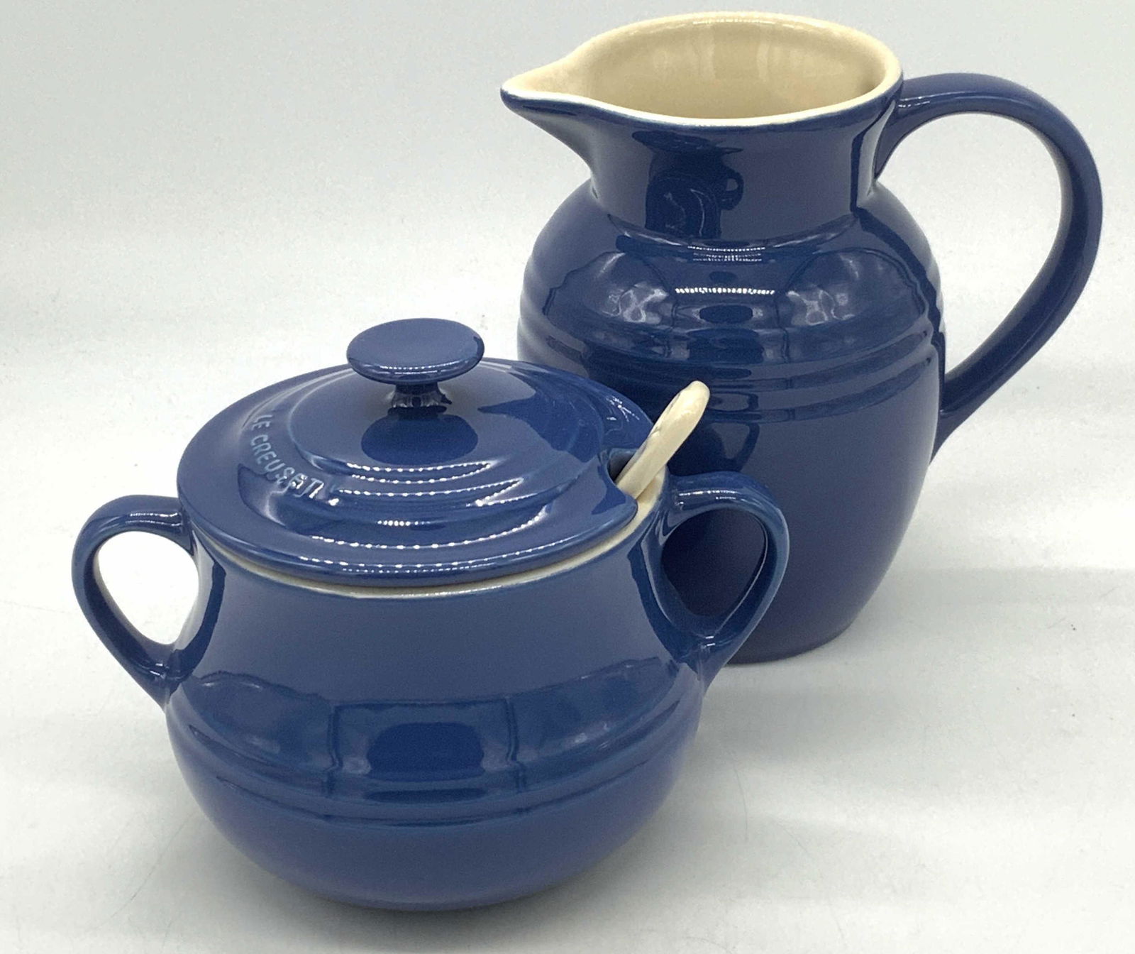 LE CREUSET Signed Stoneware Pitcher & Sugar Bowl (1 of 5)