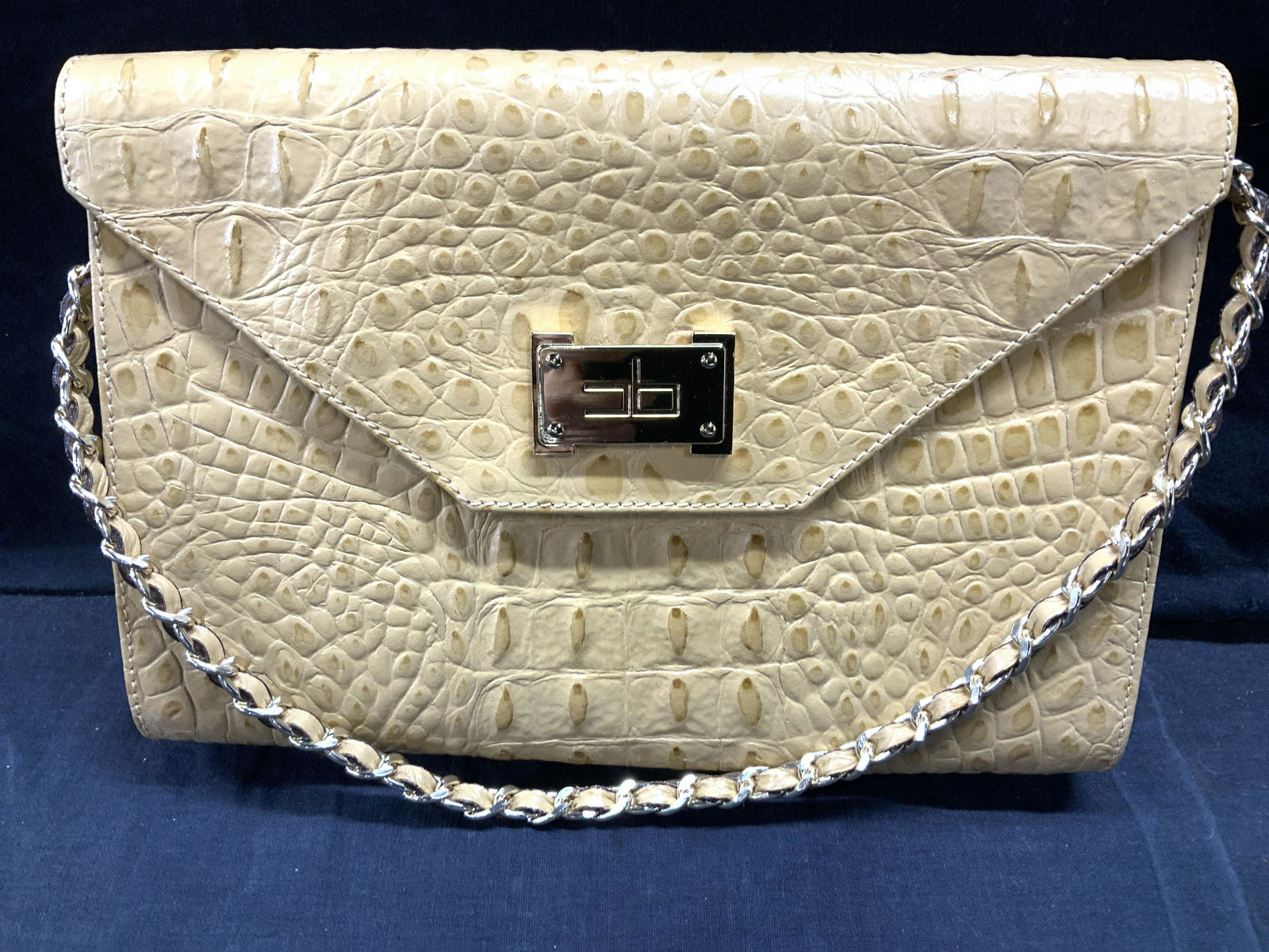 COURAGE b. Embossed Croc Leather Handbag, Italy (1 of 12)