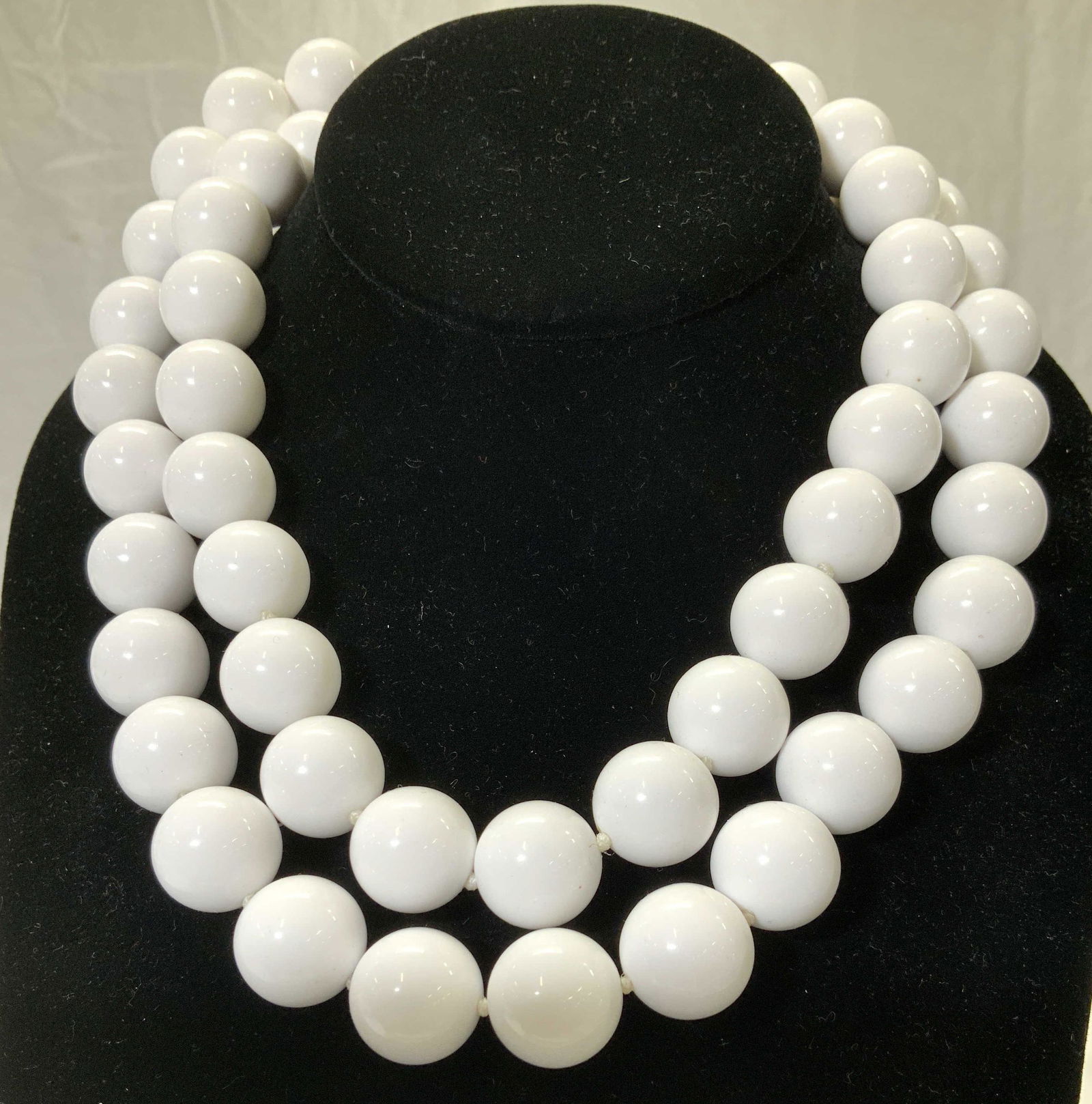 Kenneth Jay Lane Sign. Bead Choker Necklace, NWT (1 of 5)