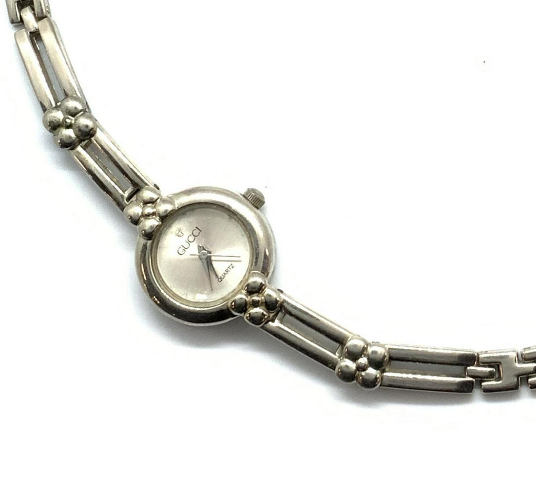 GUCCI Vintage Silver Tone Metal Slim Wristwatch (1 of 9)