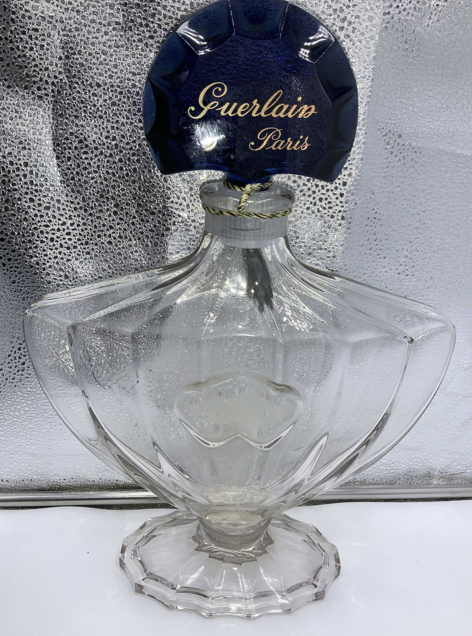 GUERLAIN SHALIMAR Fatice Glass Display Bottle (1 of 12)
