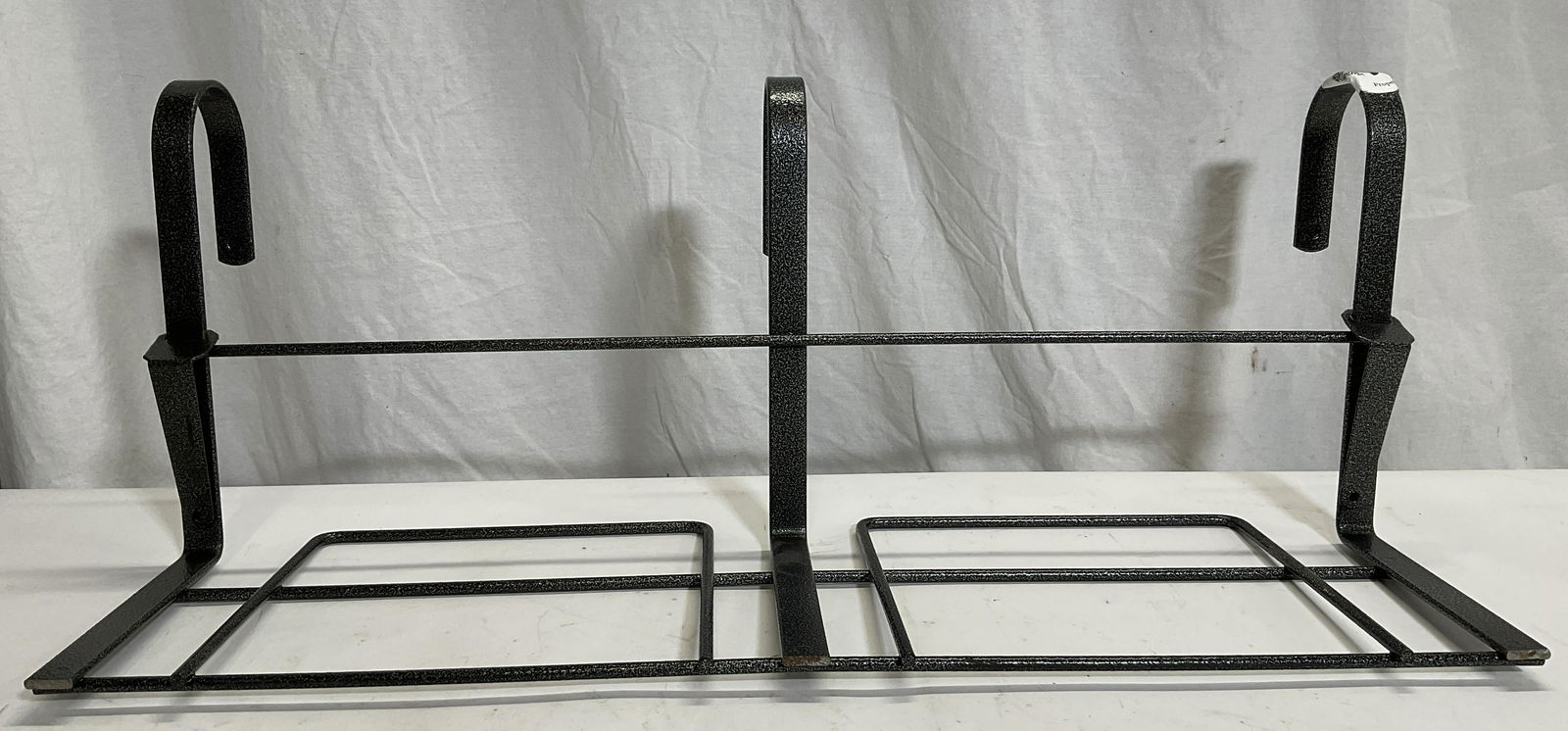 Metal Wall Rack (1 of 7)