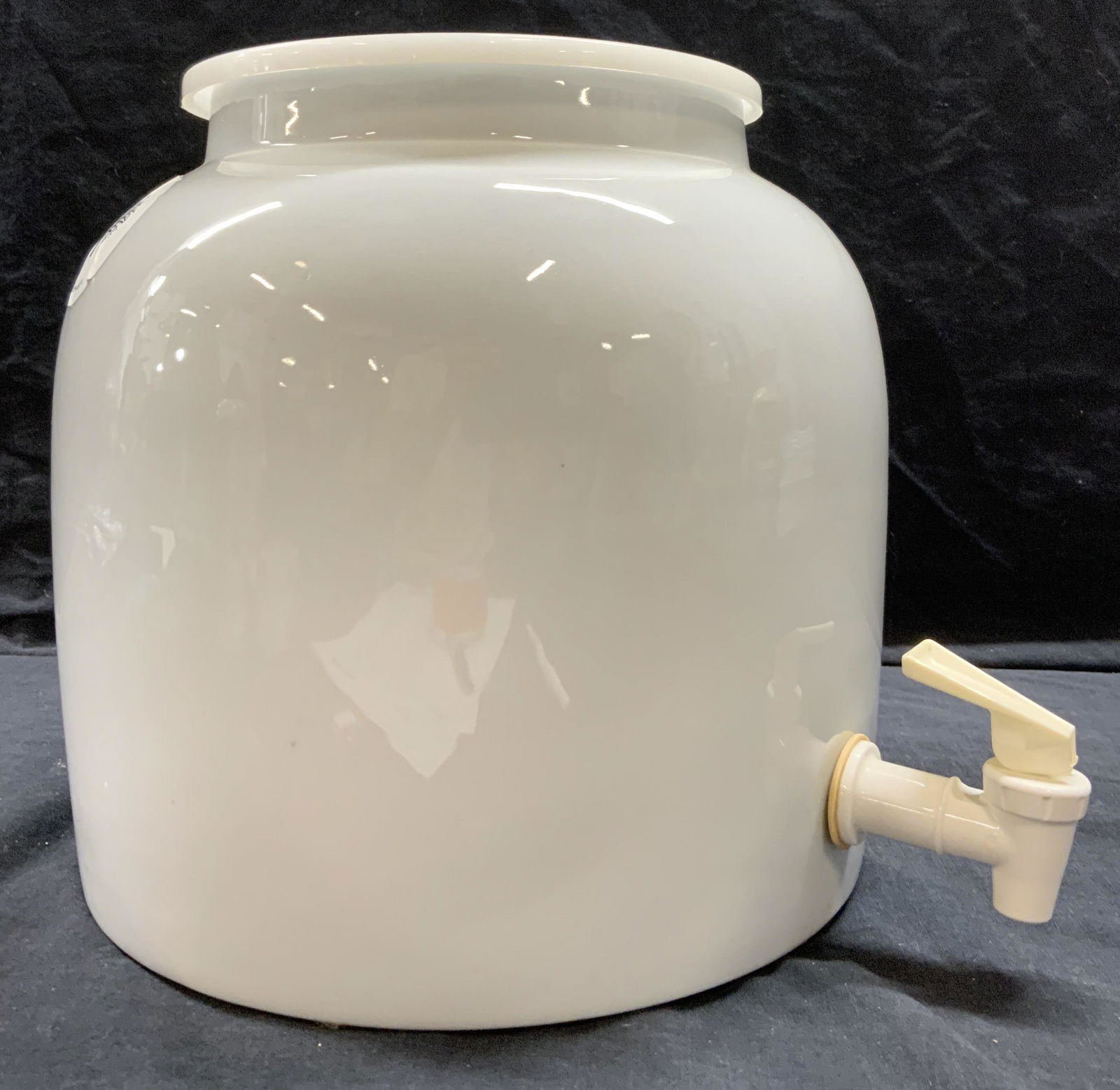 Ceramic Drink Dispenser (1 of 6)