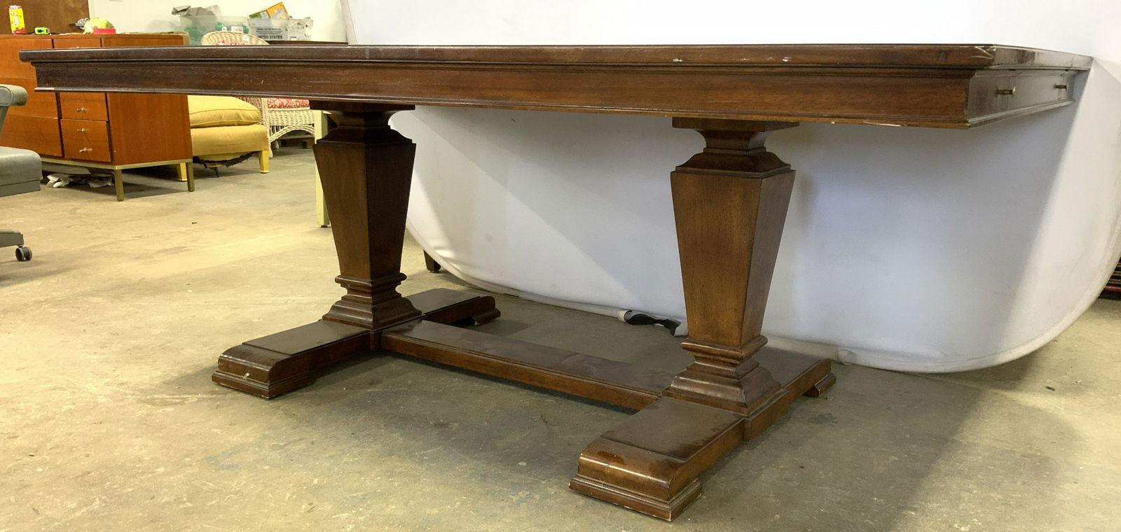 MARTHA STEWART BERNHARDT Trestle Style Dining Table (1 of 12)