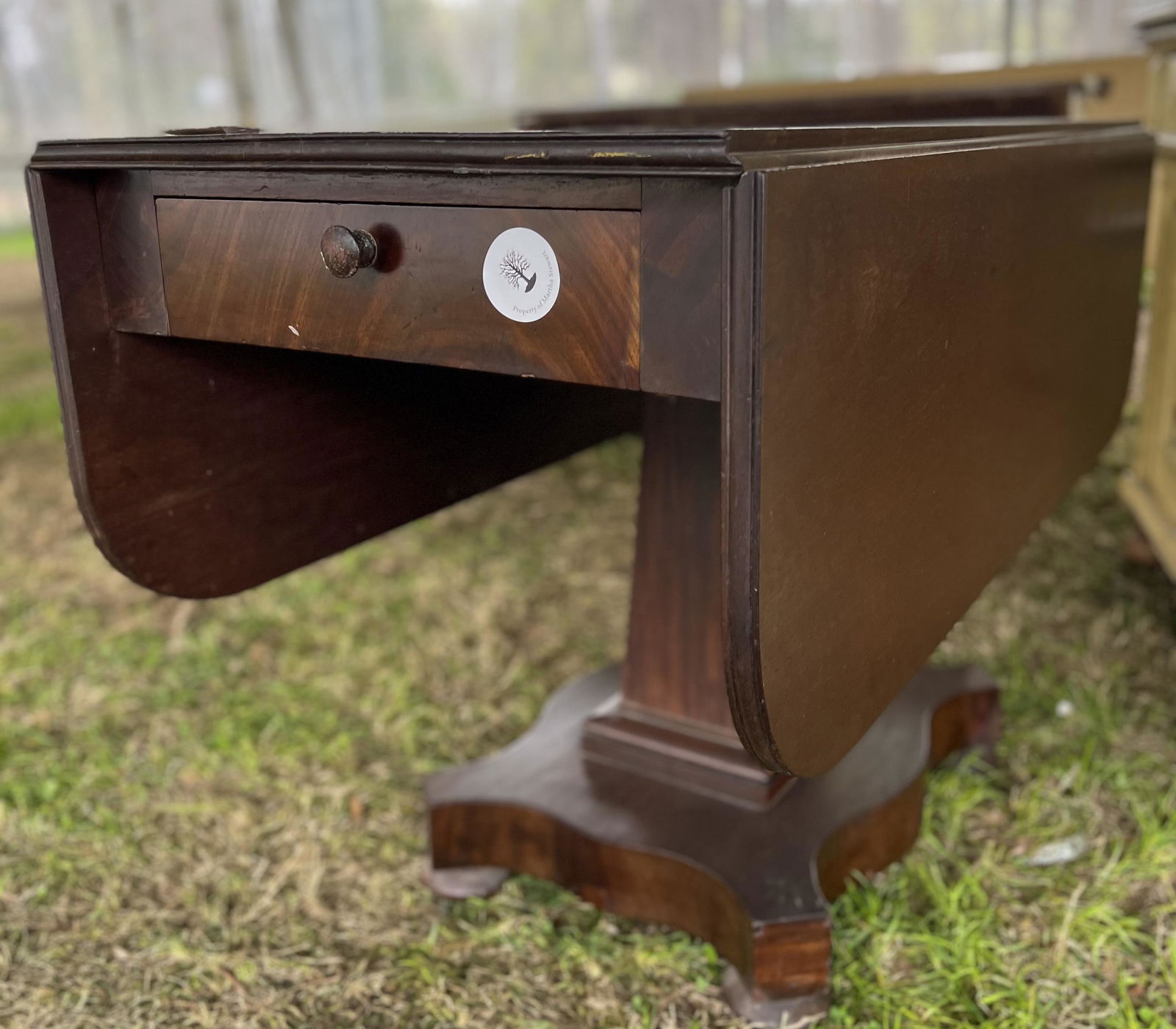 Drop Leaf Pedestal Table (1 of 12)