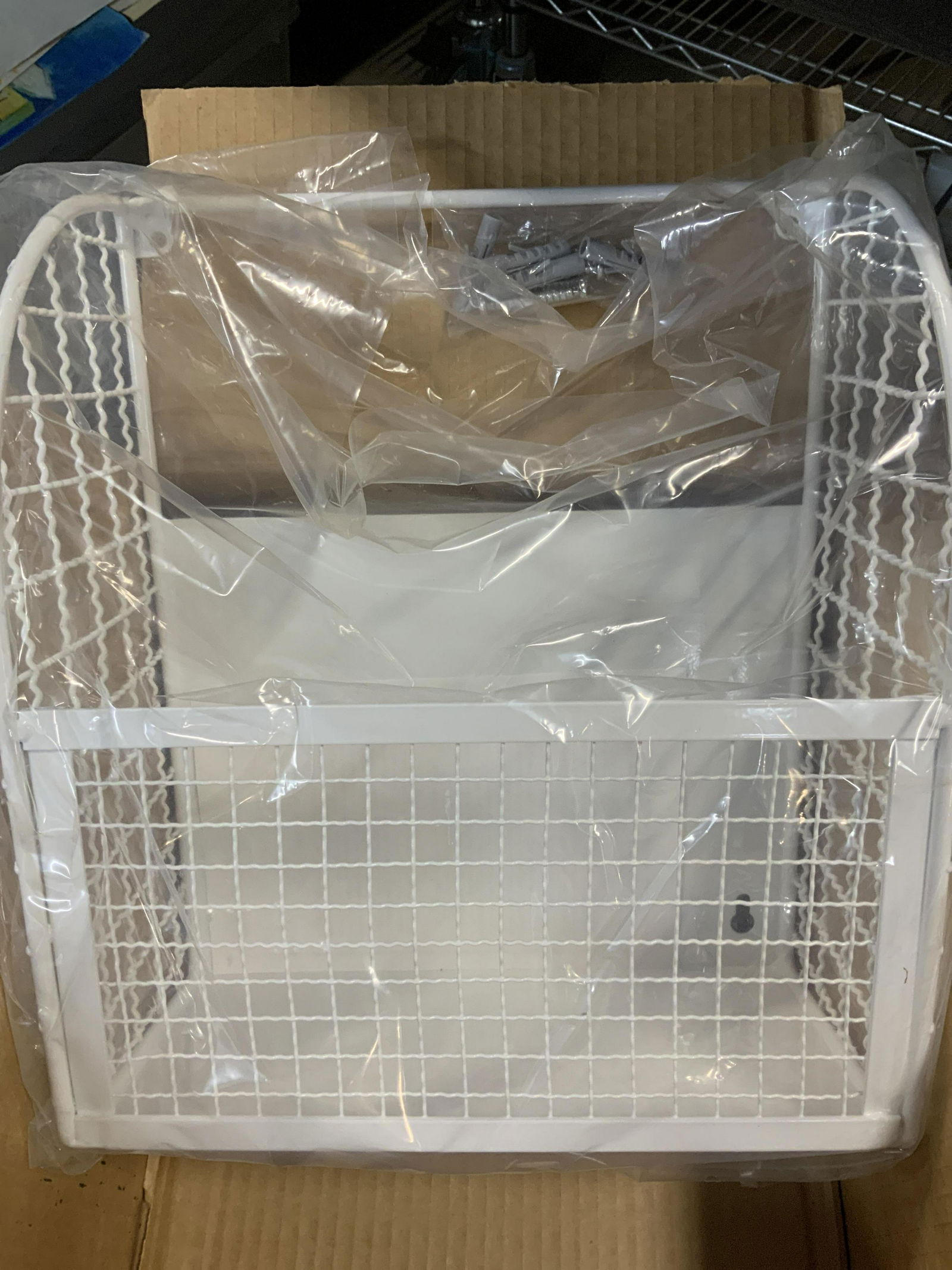 Martha By Mail White Metal Wall Baskets, NIB 3 (1 of 6)