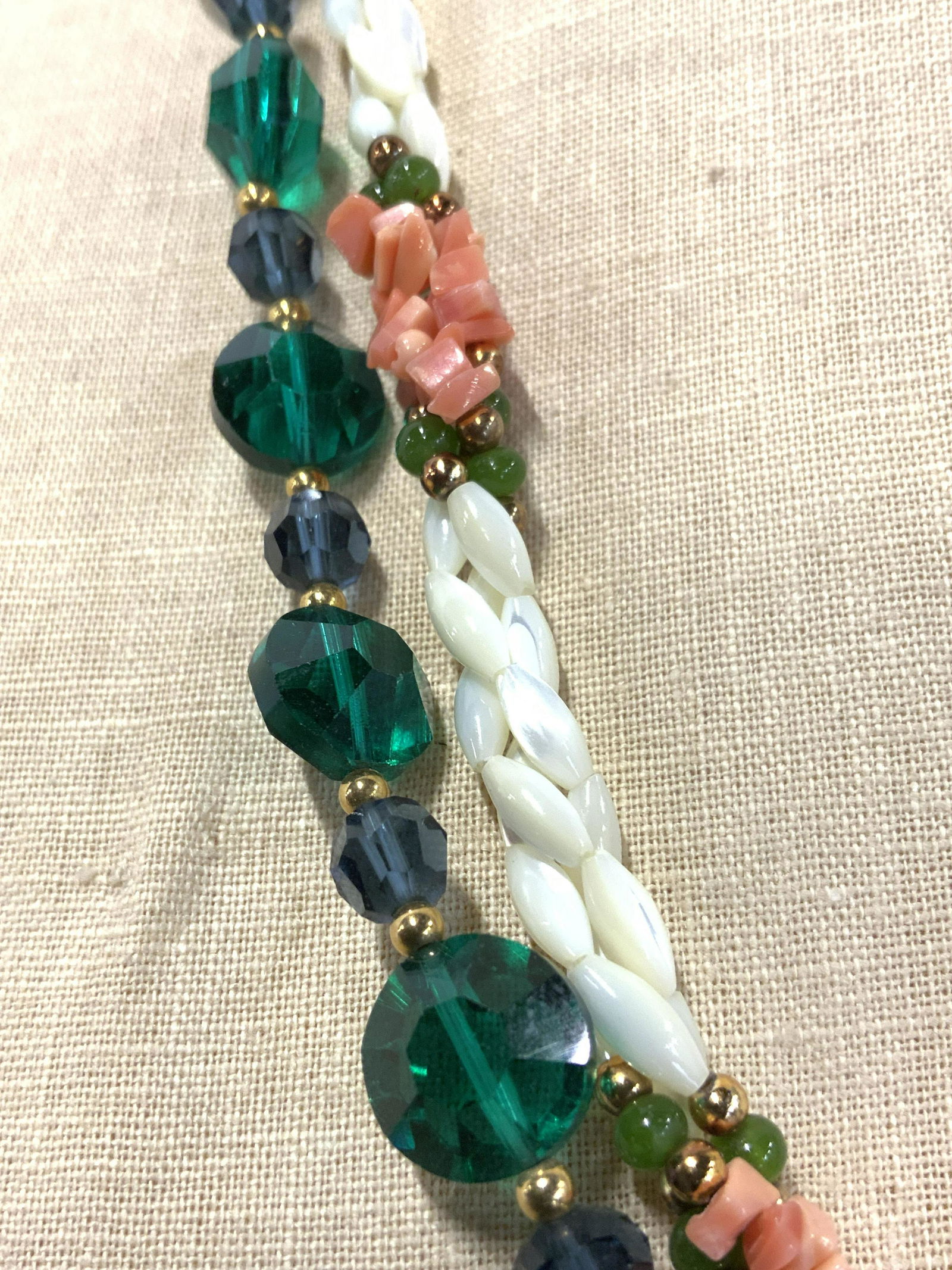 Lot of 2 Vintage Glass Beaded Necklaces (1 of 5)