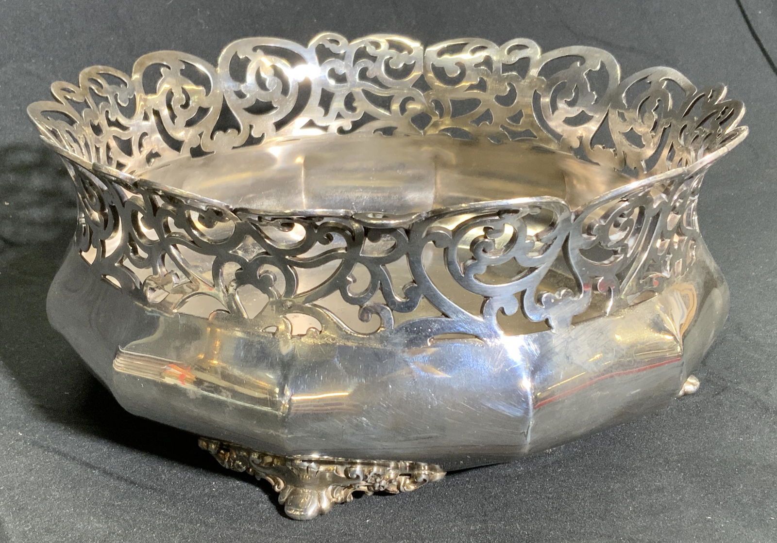 REED & BARTON Vtg Silver Plated Fruit Basket, Bowl (1 of 9)