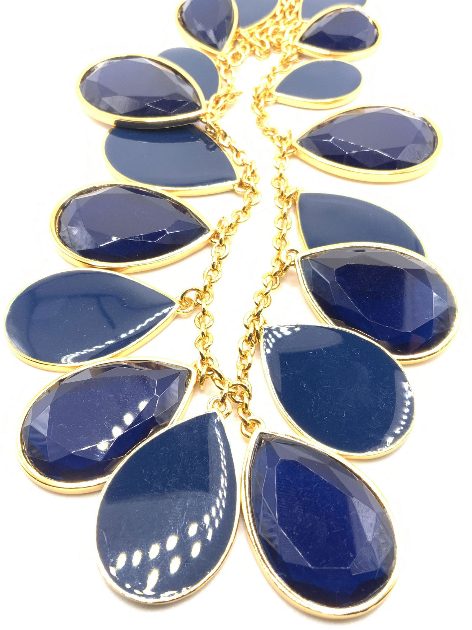 KATE SPADE Sgn Petal Pusher Pendant Necklace NWT (1 of 8)