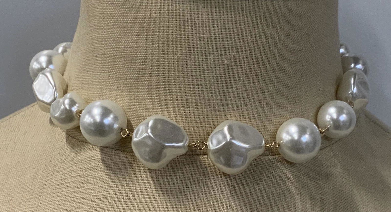 Pearlescent Necklace, NWT (1 of 4)