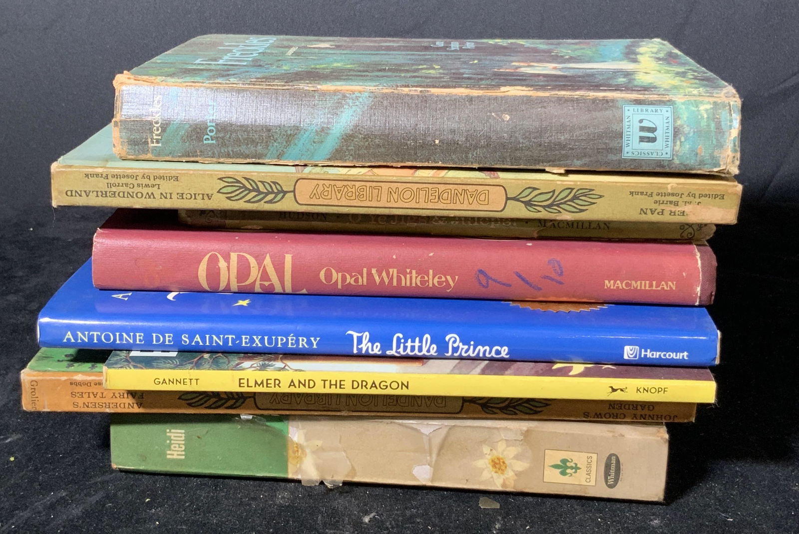 Lot 8 Vintage Childrens Books (1 of 7)