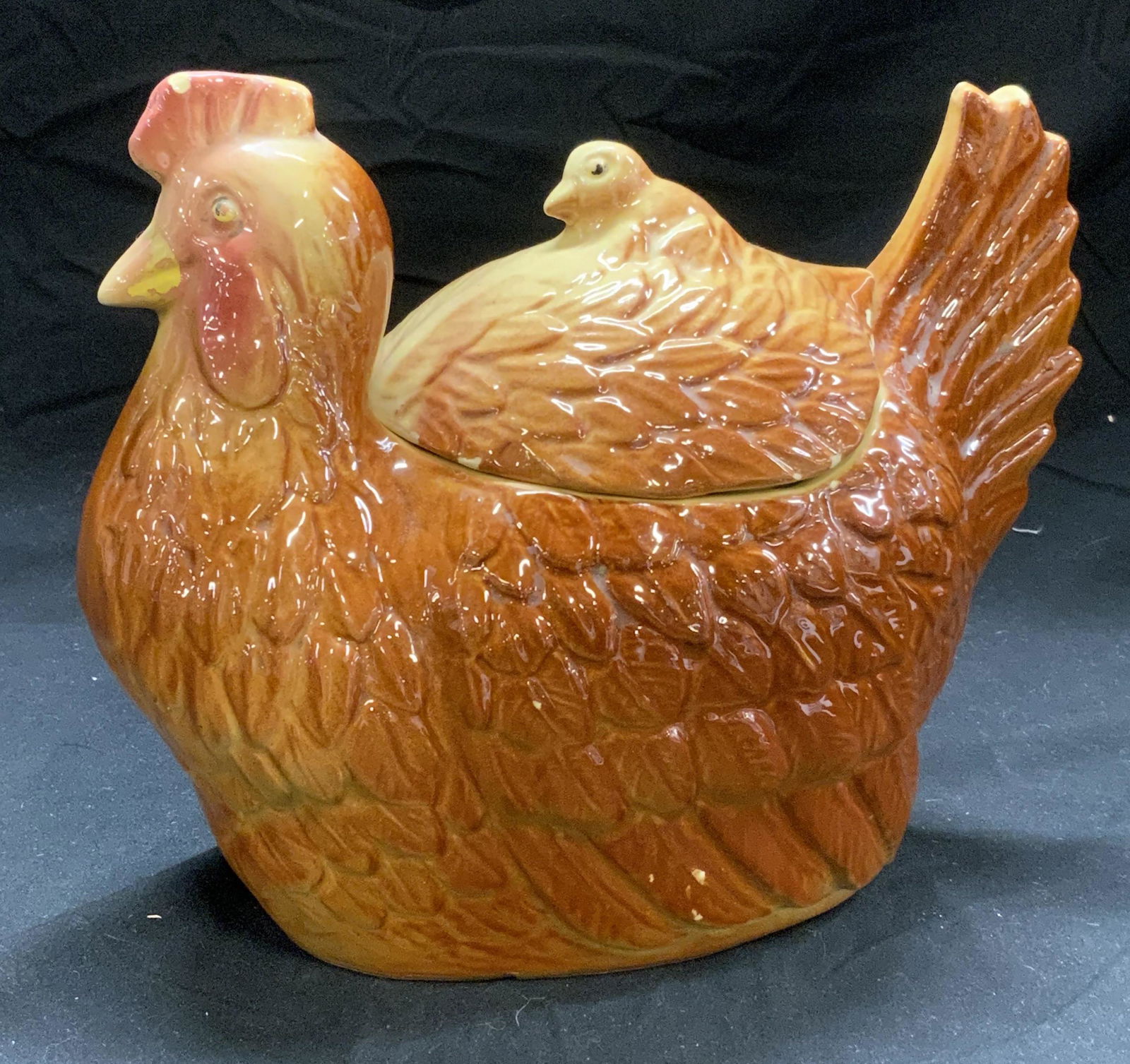 FAPCO Vintage Ceramic Lidded Chicken & Chick Jar (1 of 10)