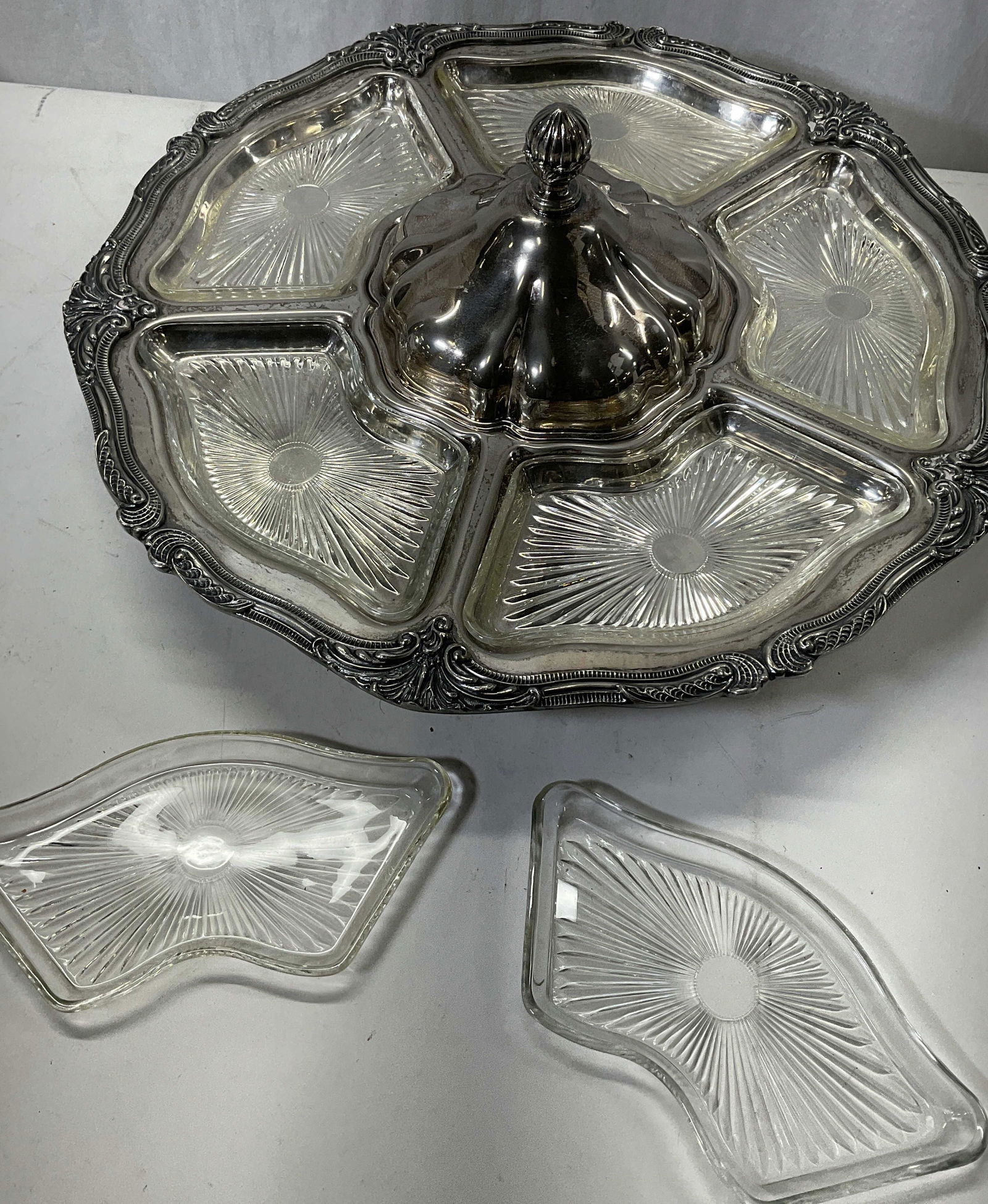 Vintage English Silver MFG Corp Silver Plate (1 of 11)