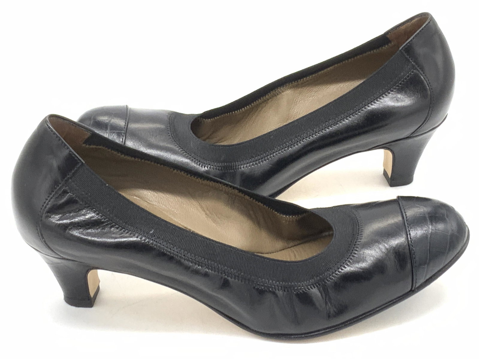 ANYI LU Black Leather/Crocodile Print Pumps, ITALY: Signed Italian designer ANYI LU genuine black leather pumps with crocodile print embossed leather details on toe and heel. Marked size 37. Heel height approx. 2 inches. Made in Italy. ANYI Lu, Italian