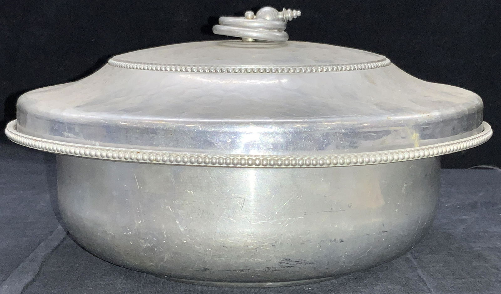 BUENILUM Pewter Lidded Dish (1 of 9)