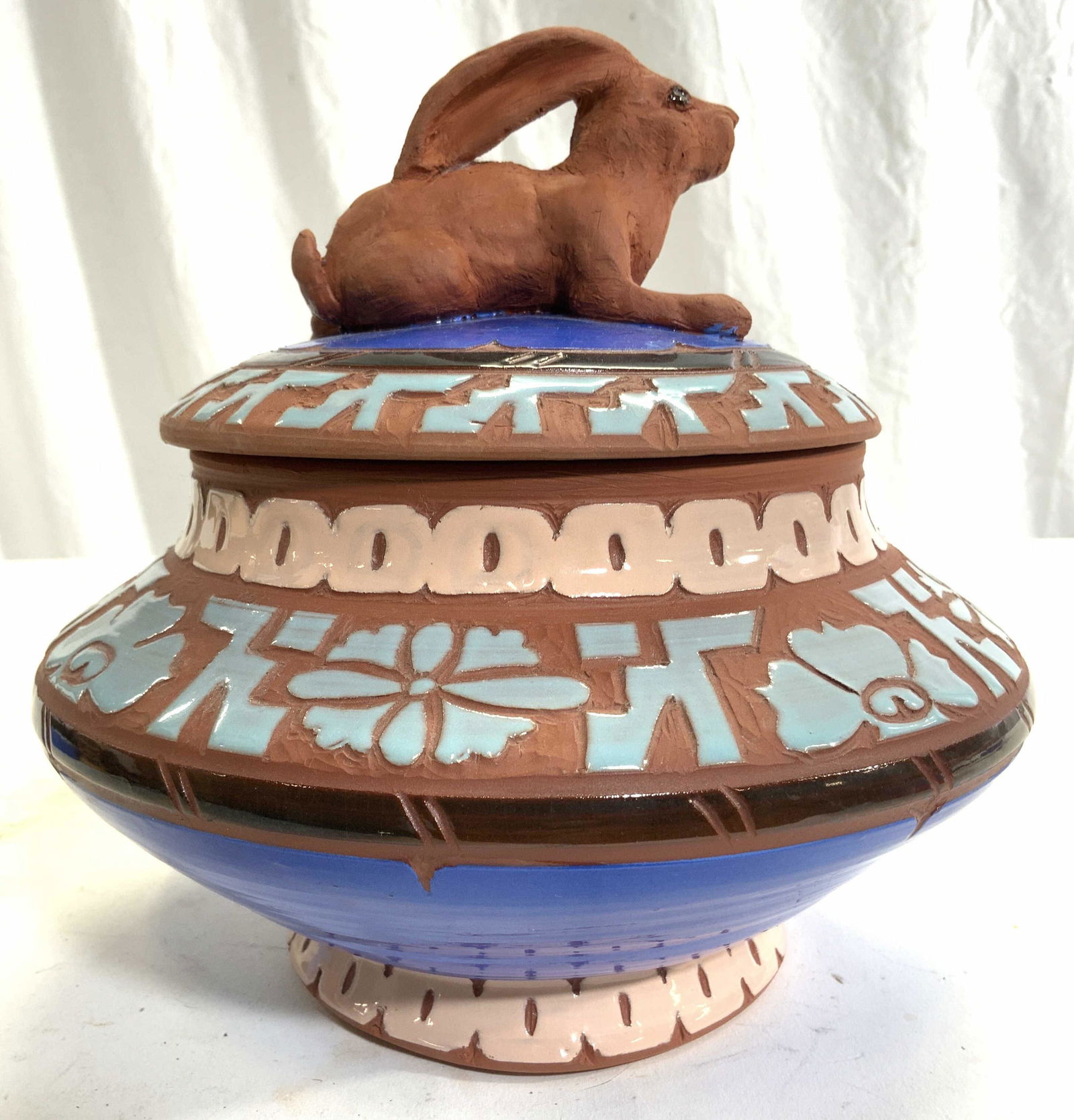 S HOSLEY Signed Ceramic Vessel W Lid (1 of 7)