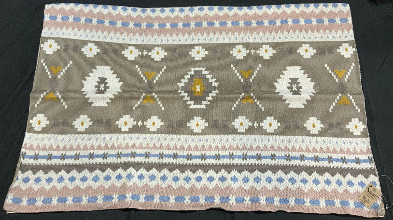 COUNTRY WILLOW Cotton Knit Blanket NWT (1 of 5)