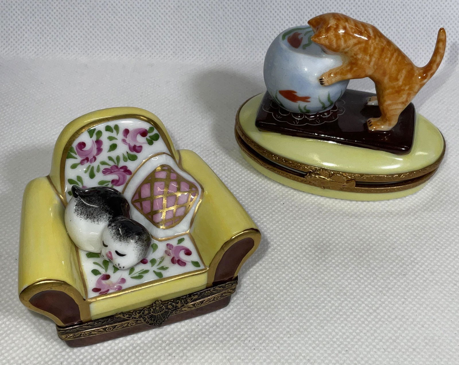 Lot 2 Cat Limoges Pill Boxes (1 of 6)