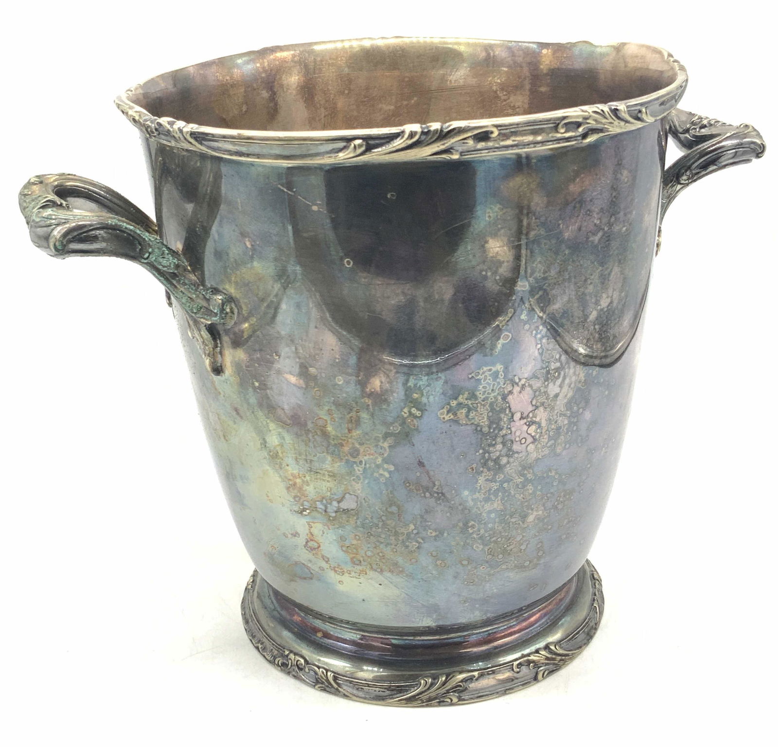 GM CO. Vintage Electroplated Silver Ice Bucket (1 of 10)