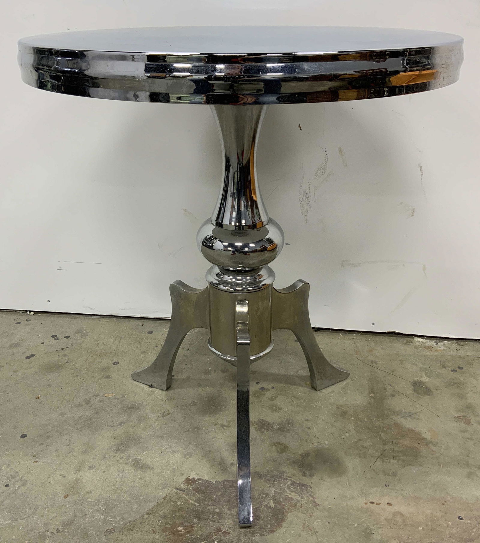 Chrome Pedestal Side Table (1 of 10)