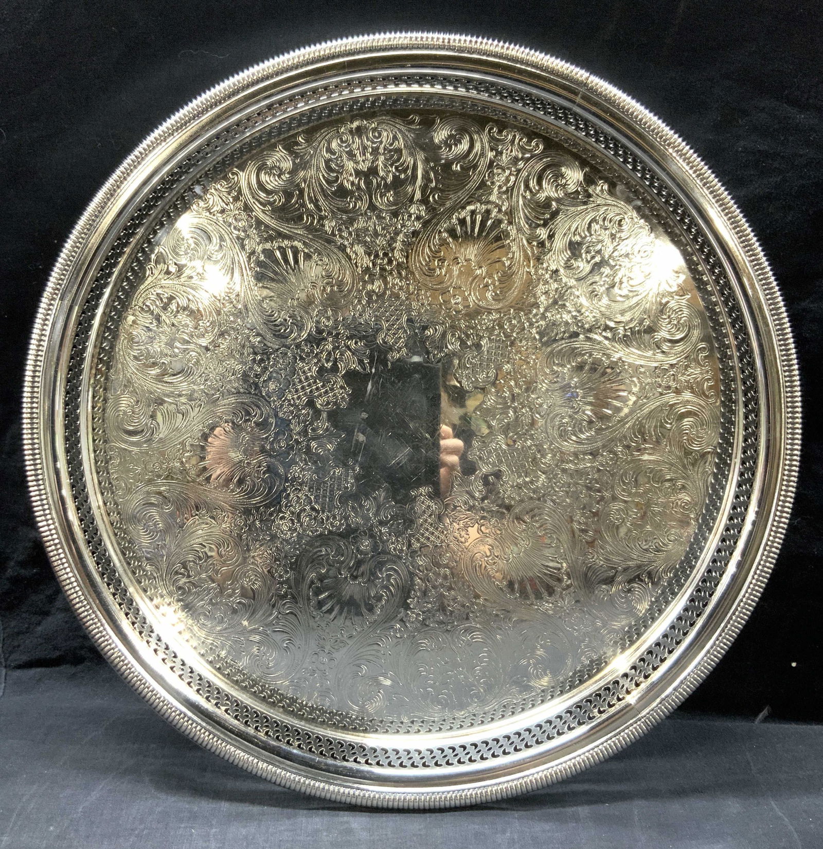 Wm Rogers MFG Co. Silver Plates Tray (1 of 10)