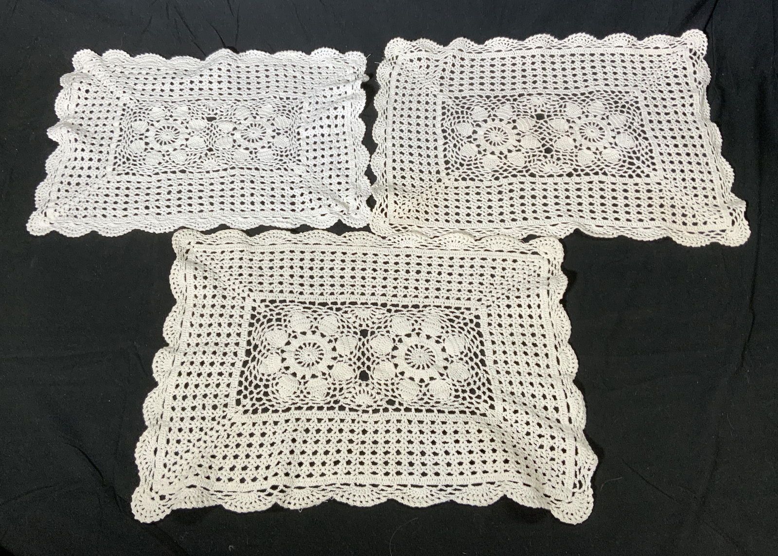 Lot 6 RUE DE FRANCE Lace Curtains, Textiles, More (1 of 9)