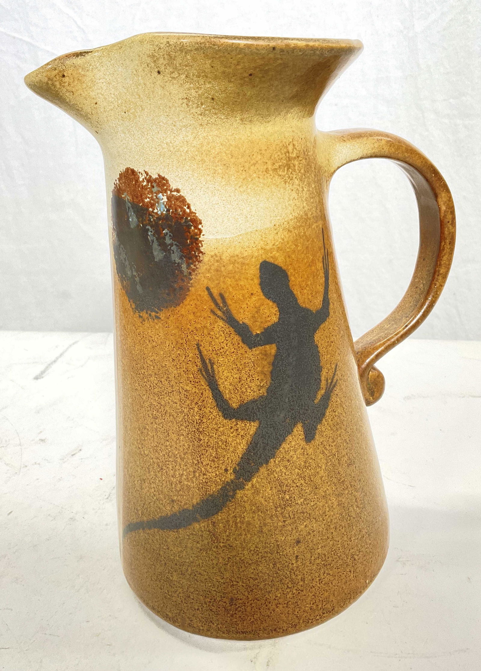 Ceramic Earth Toned Pitcher W Lizard (1 of 6)