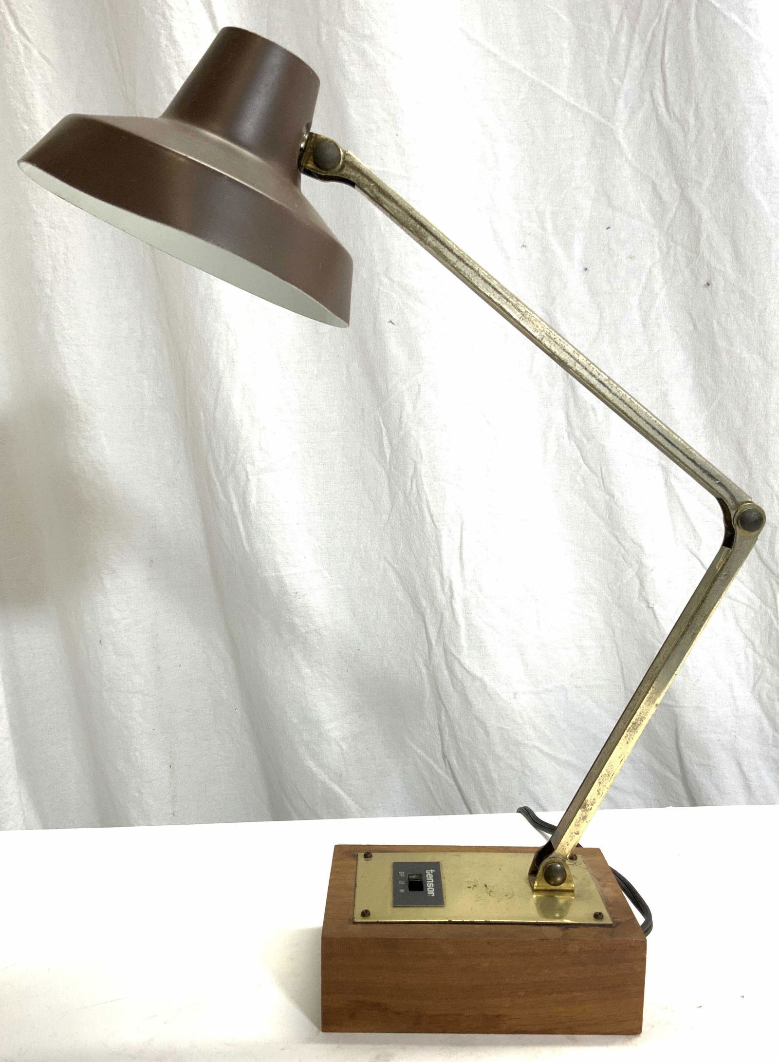 TENSOR Vintage Jointed Desk Lamp (1 of 9)