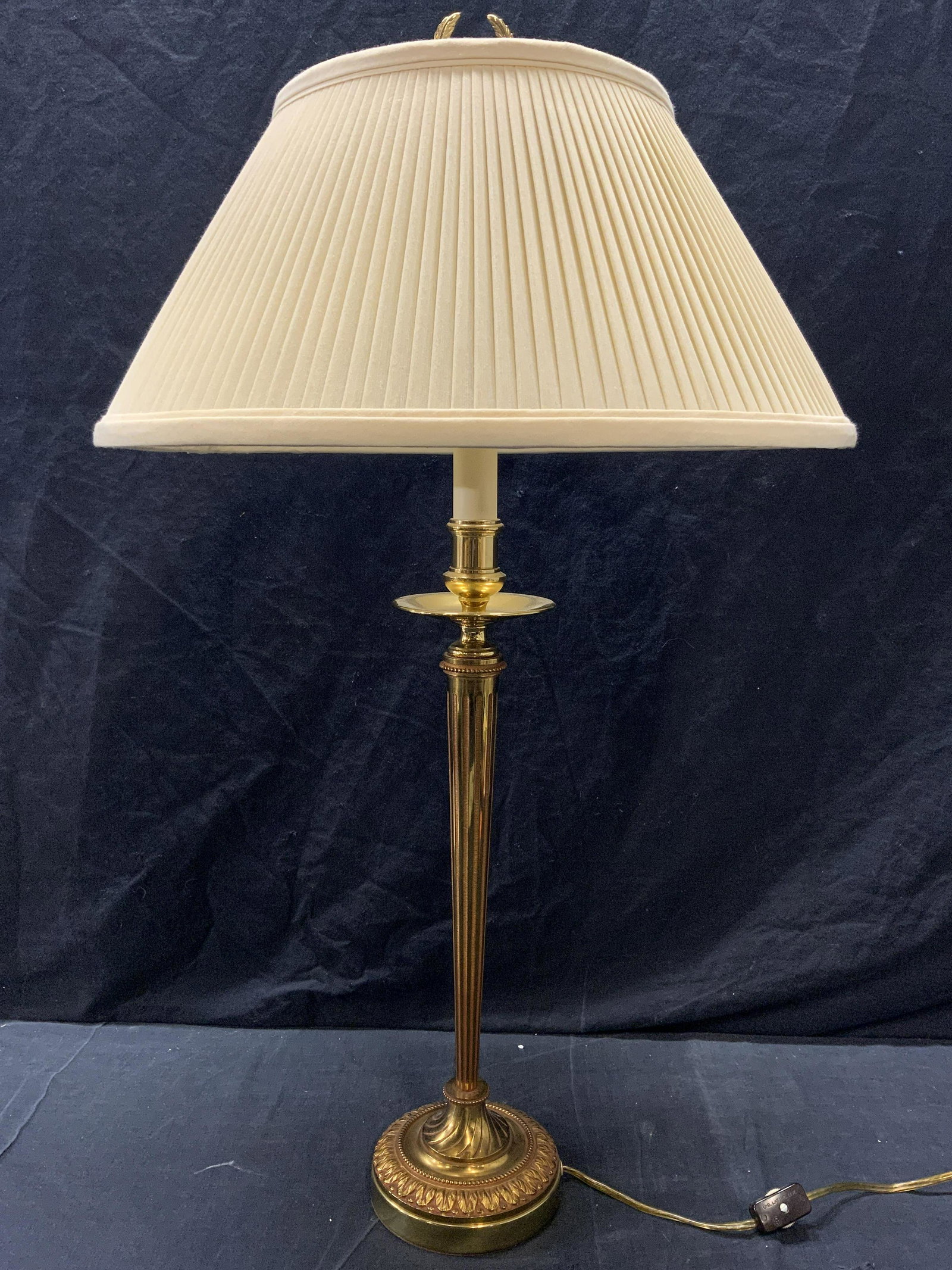Victorian Style Candlestick Lamp W Shade (1 of 7)