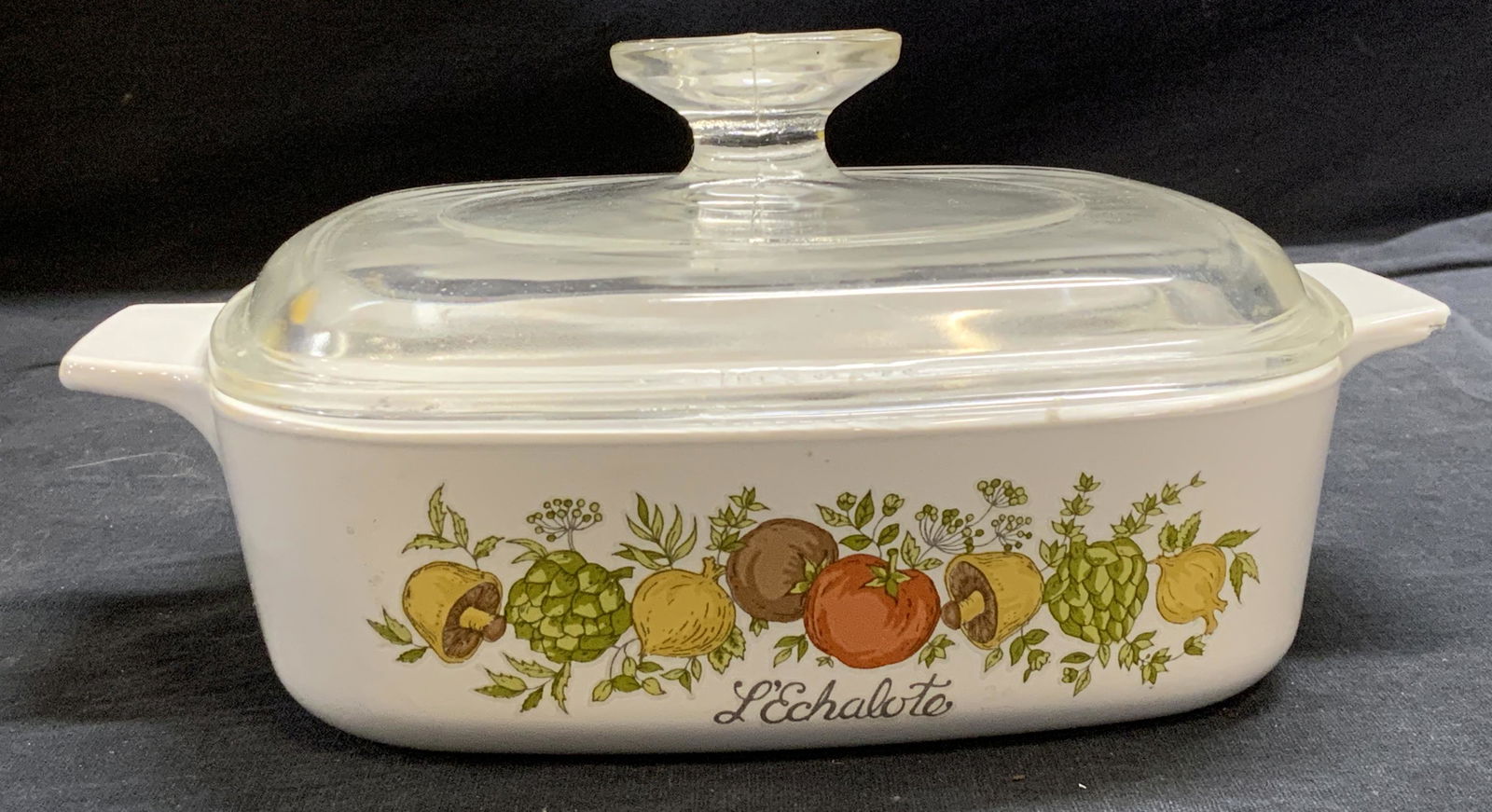 CORNING Tureen Casserole Dish with Pyrex Lid (1 of 6)