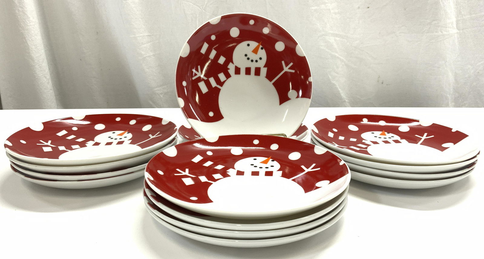 Set 14 CRATE & BARREL Porcelain Snowman Plates (1 of 6)