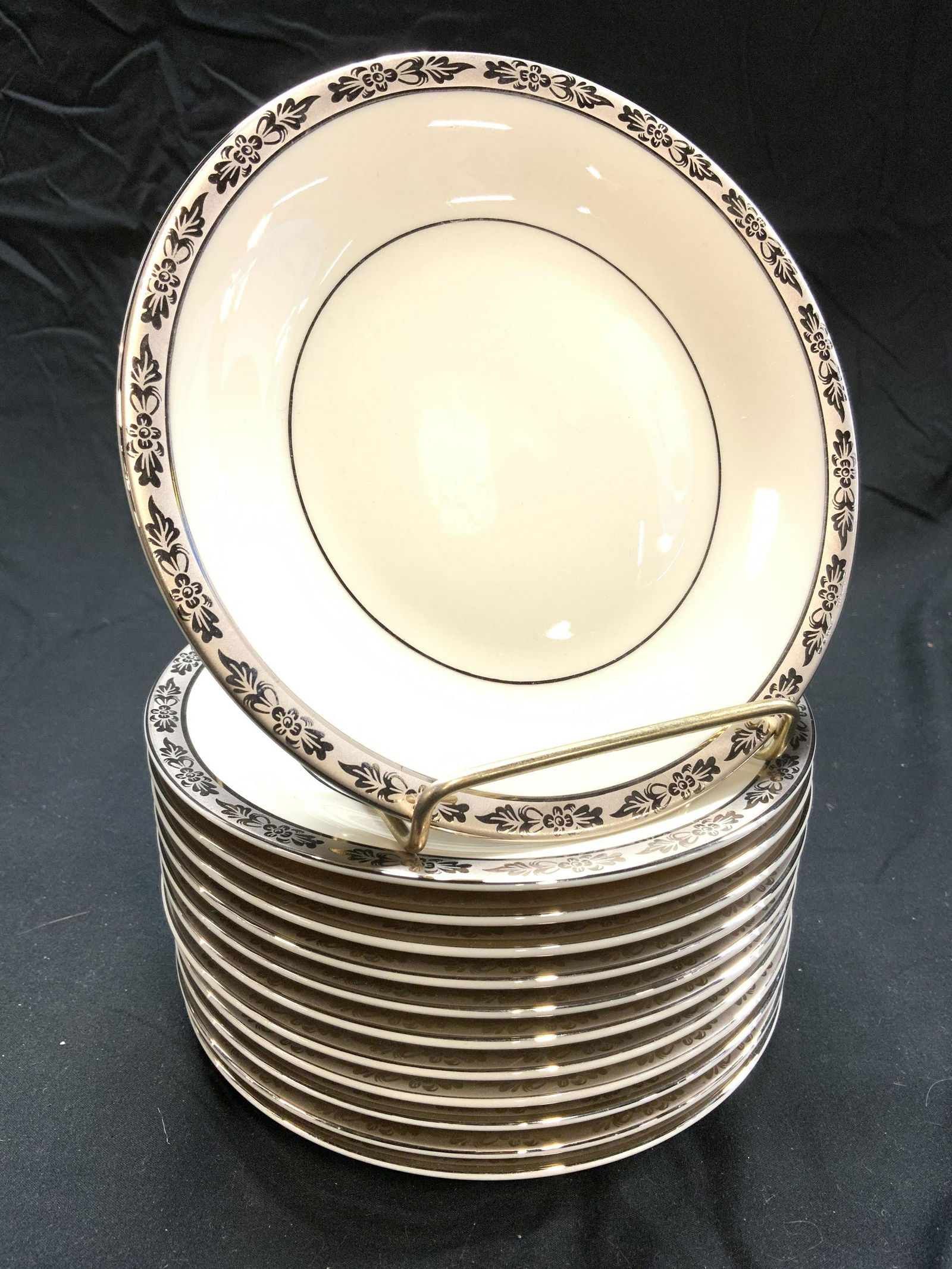 PICKARD Set 12 Porcelain Plates (1 of 7)