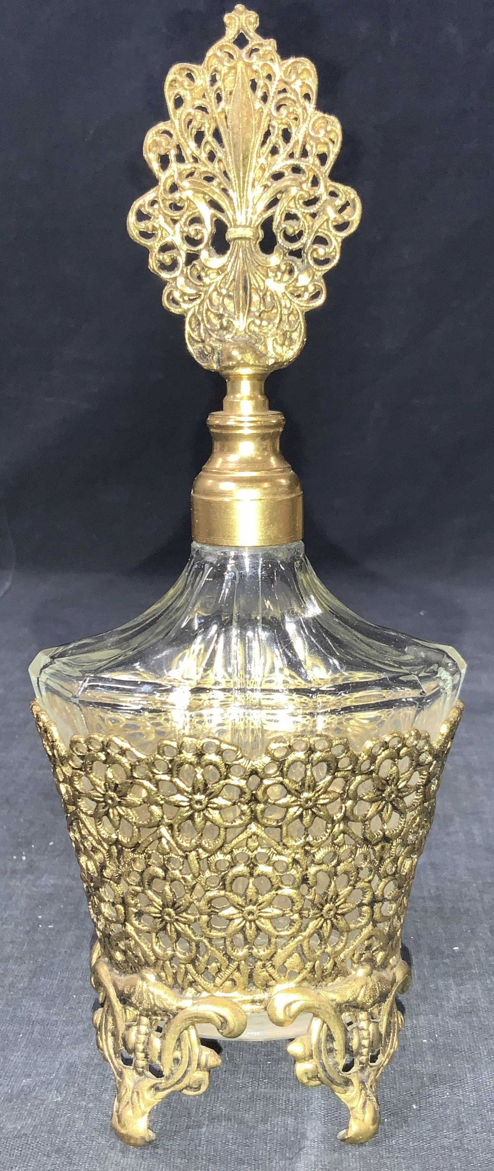 Vintage Fleur De Lis Crystal Perfume Bottle (1 of 8)
