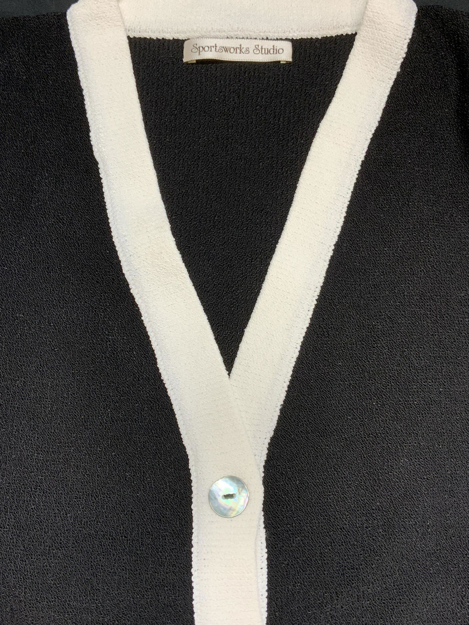 SPORTSWORKS STUDIO Color Block Button Up Cardigan (1 of 6)