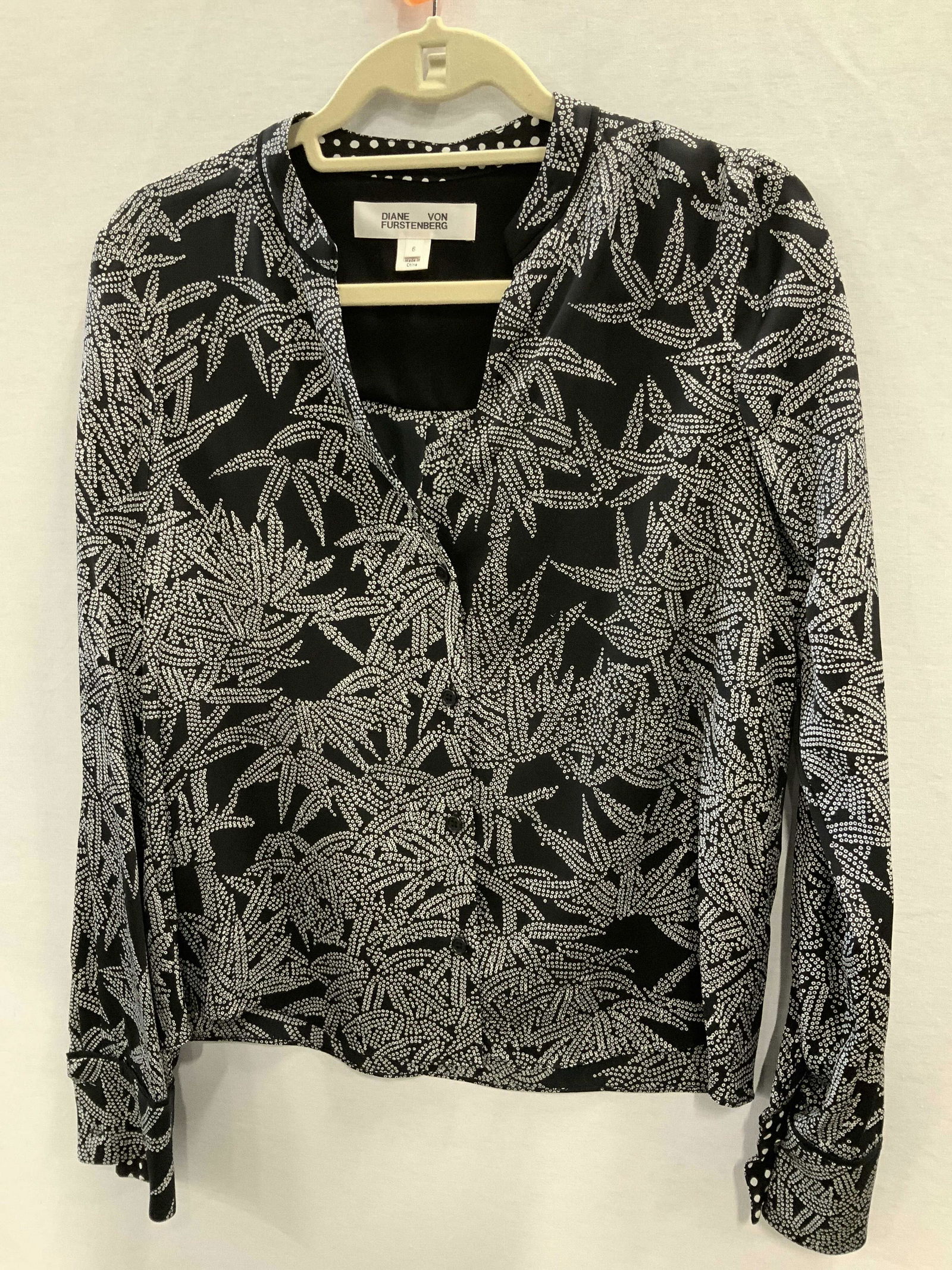 DIANE VON FURSTENBERG SILK BLOUSE (1 of 7)