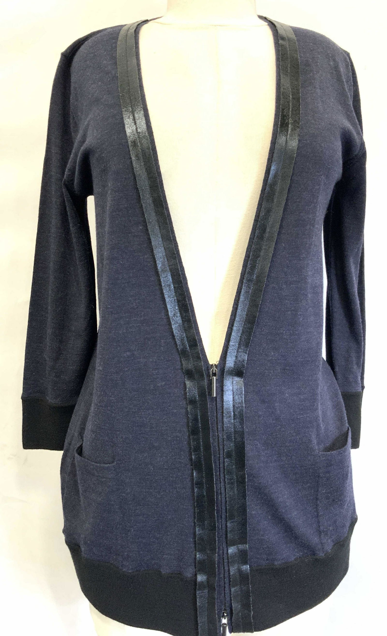 AKRIS Punto Navy Blue Cardigan (1 of 8)