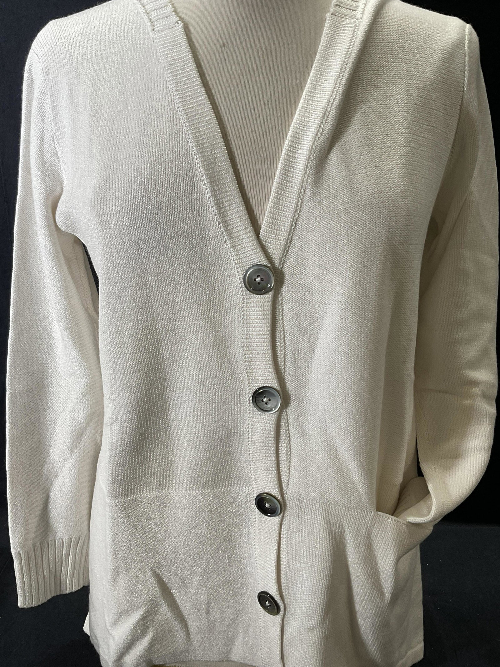 BARBARA WELLS STUDIO Cardigan, USA (1 of 8)