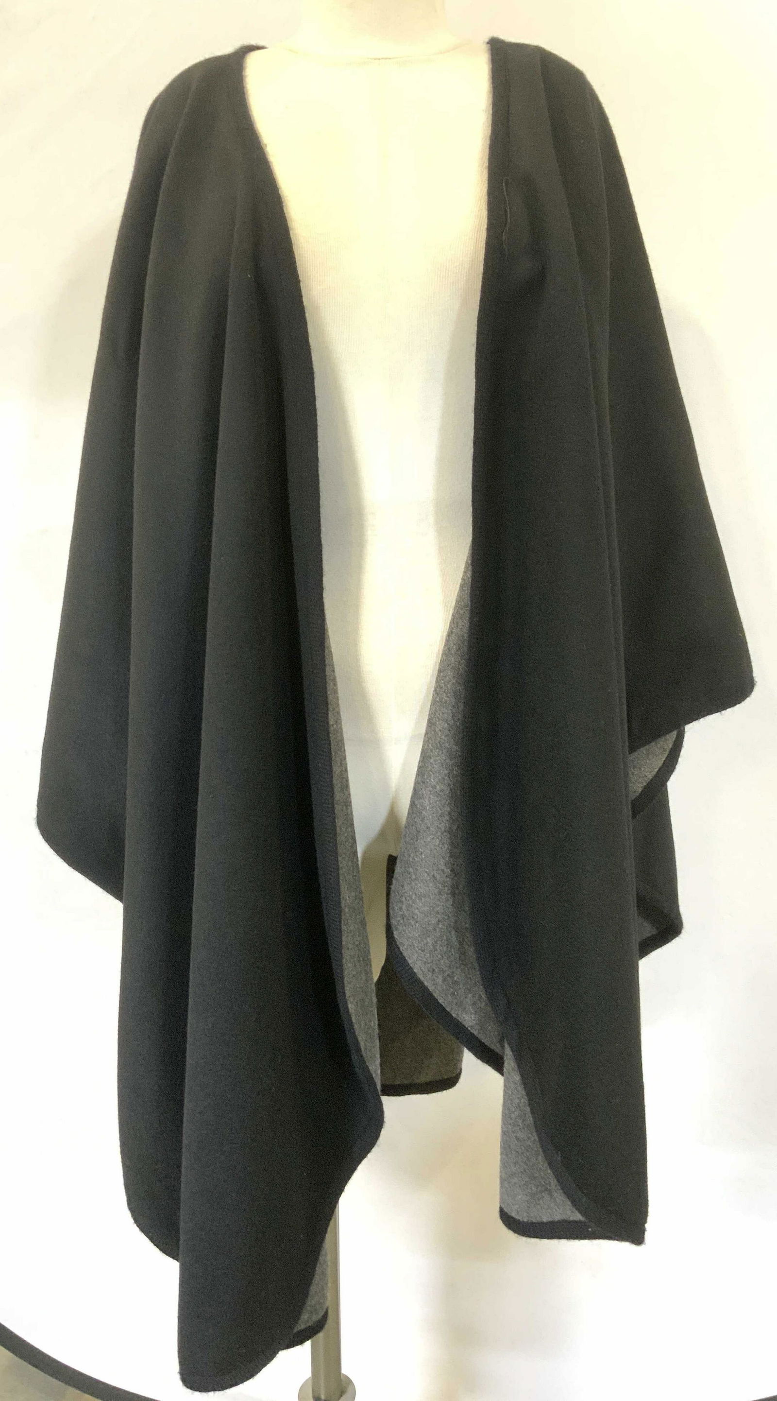 Unlabeled Couture Black Wool Style Shawl (1 of 6)