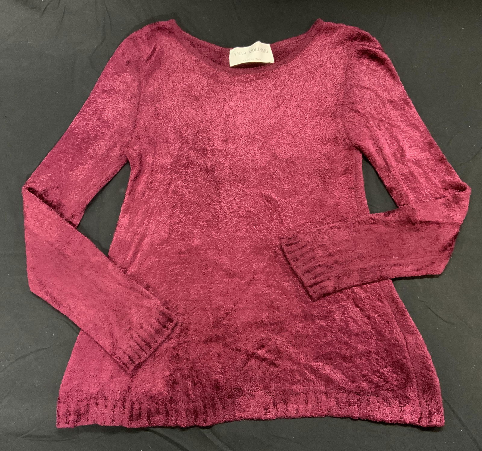 ANNA MOLINARI Vintage Luxury Maroon Knit Top: Vintage luxury ANNA MOLINARI stretch knit scoop neck top in maroon. Soft hand rayon and polyamide blend. No size. Top measures approx. 15 inches across chest, 25 inches from shoulder to hem laid flat.