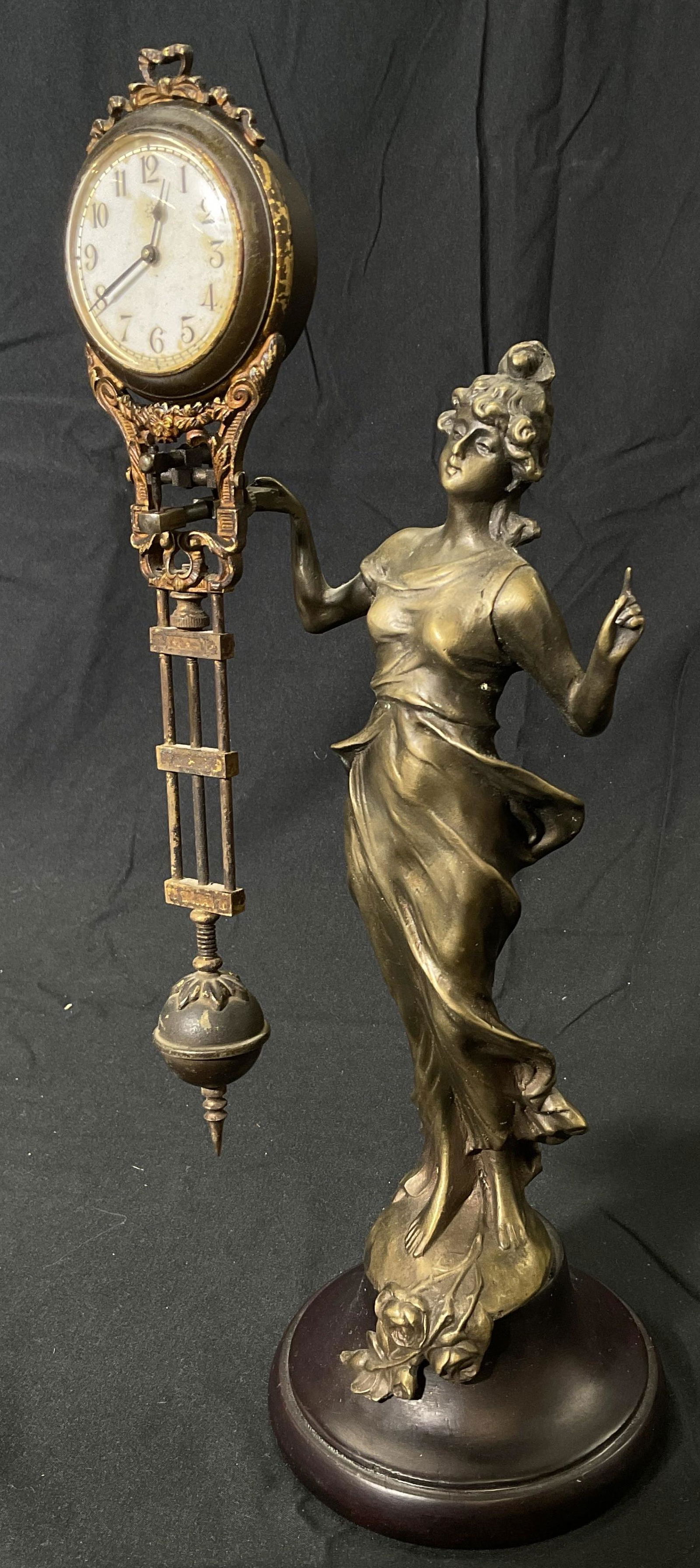 Junghans Diana Swinging Arm Clock (1 of 11)