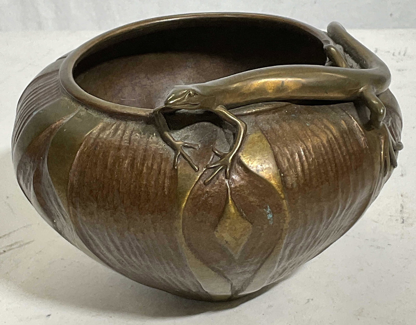 SIGNED Bronze Vessel W Lizard, Copr 1998 (1 of 6)