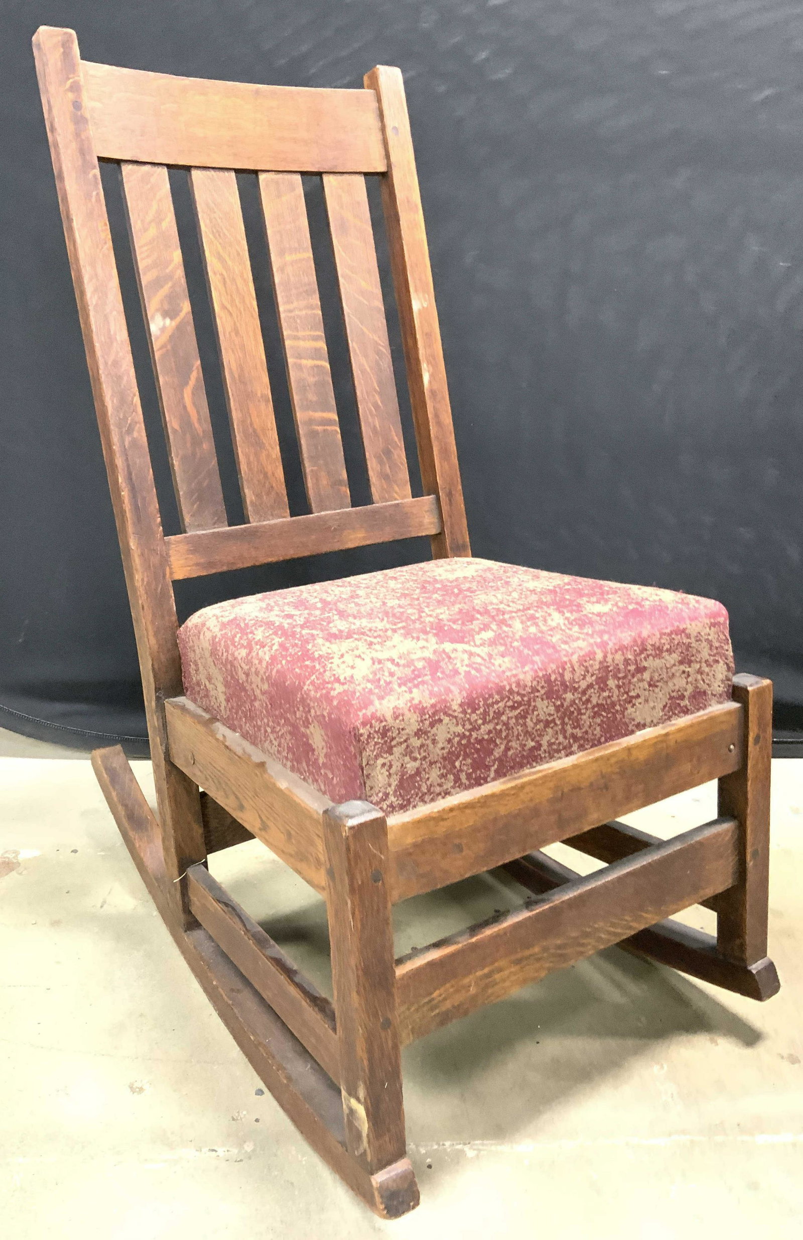 KNAUS MFG Vintage Rocking Chair (1 of 9)
