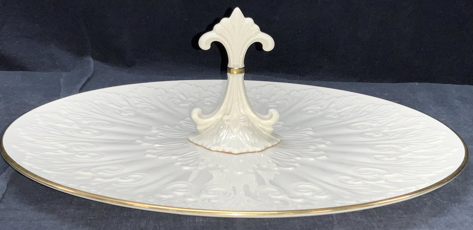 LENOX Gilded Ornate Serving Tray (1 of 7)