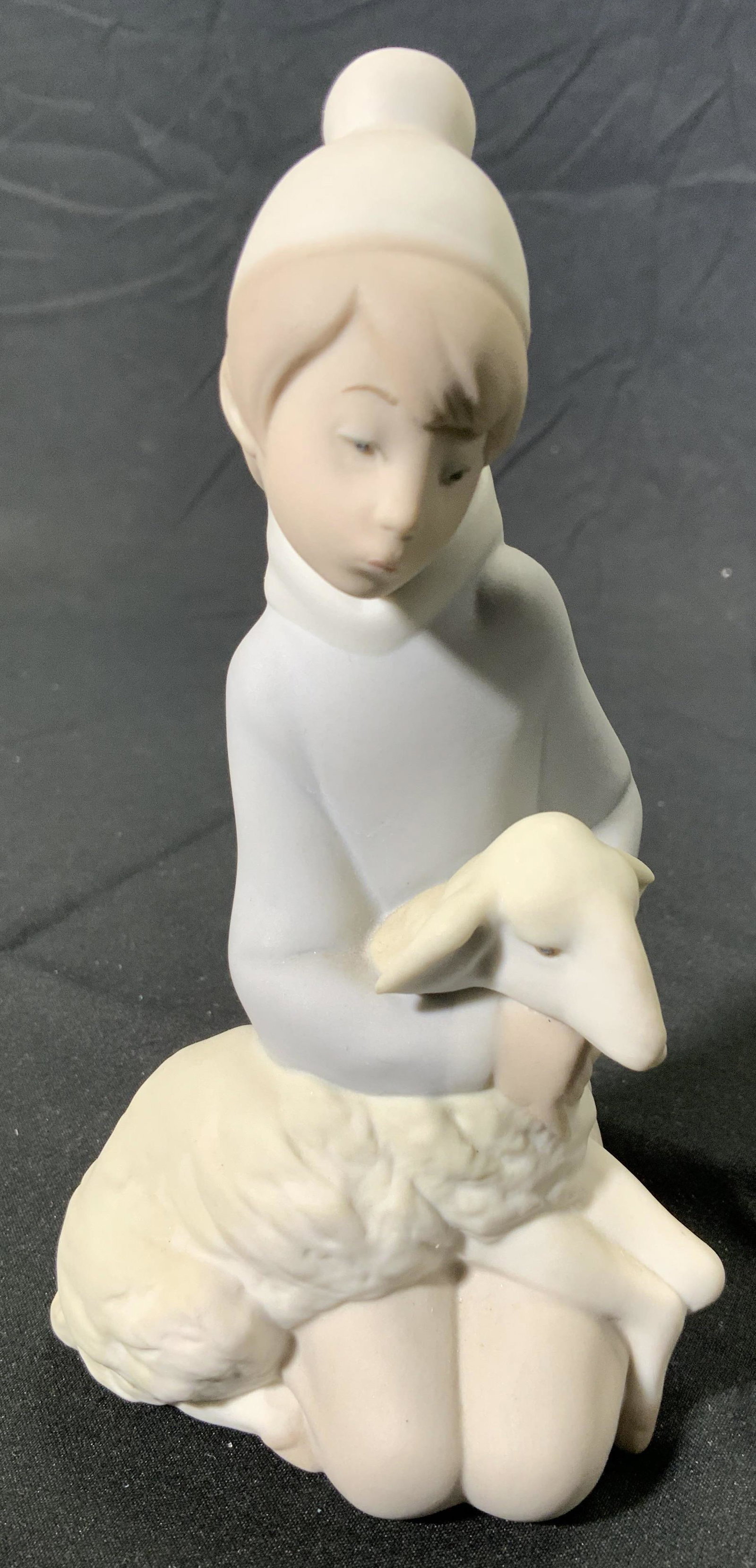 LLADRO Porcelain Boy W Lamb (1 of 7)