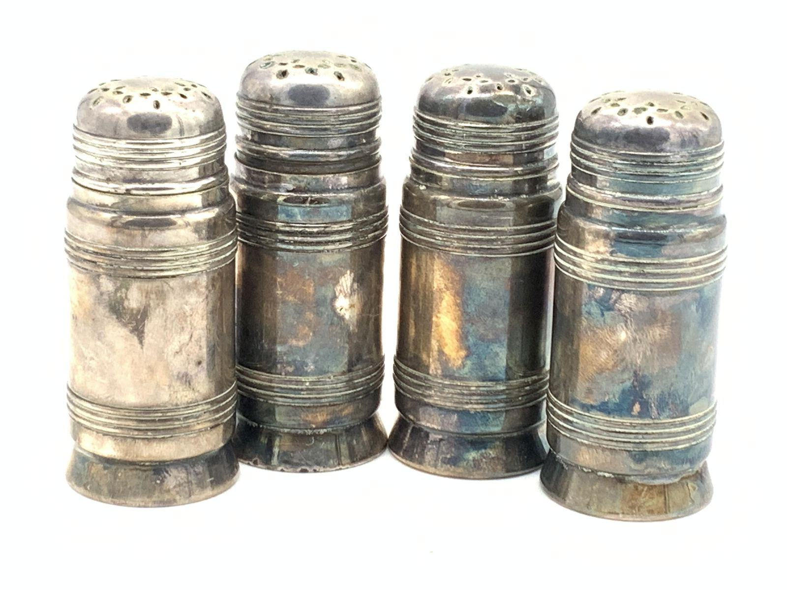 4 GMCO Vintage Silver Plate Salt Shakers (1 of 5)